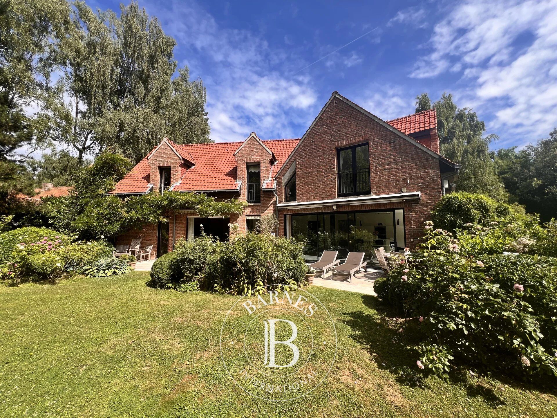 Wasquehal-Marcq, magnífica casa de 300m2 diseñada por un arquitecto en un terreno de 2100m2 - picture 1