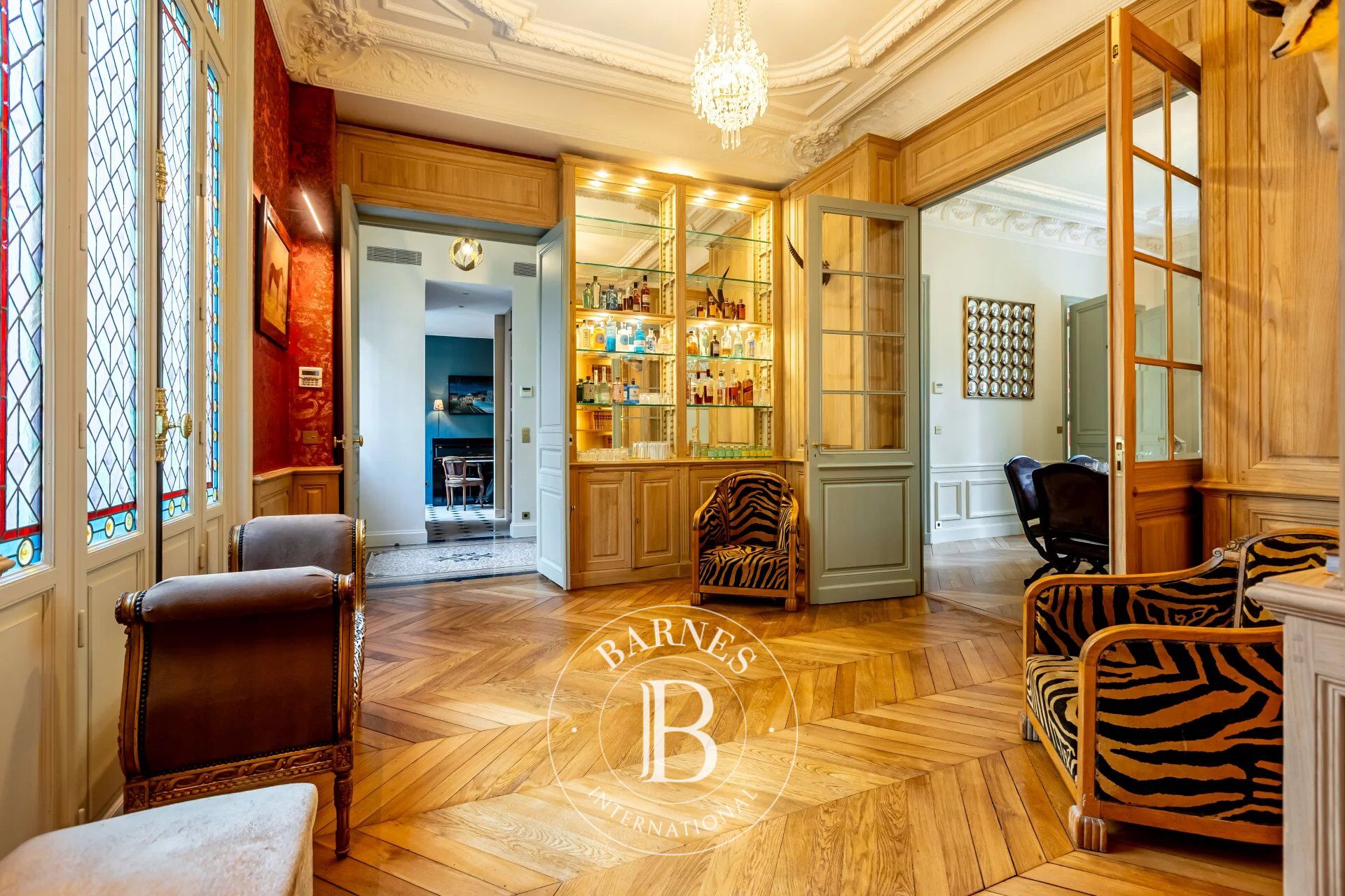 For Rent, Mansion Paris 16ème - picture 5