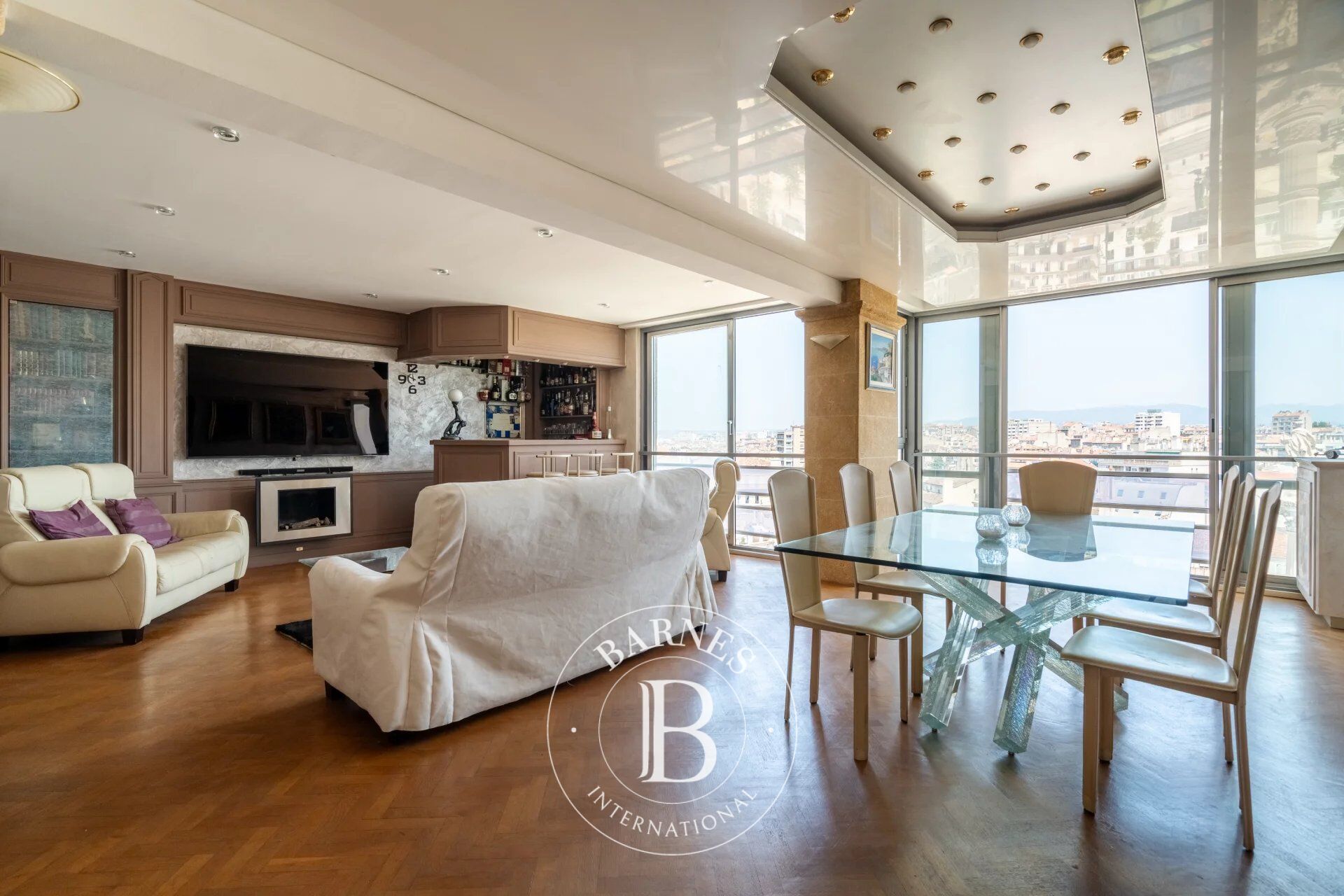 A VENDRE - 13006 - CASTELLANE - APPARTEMENT - VUE PANORAMIQUE - picture 3