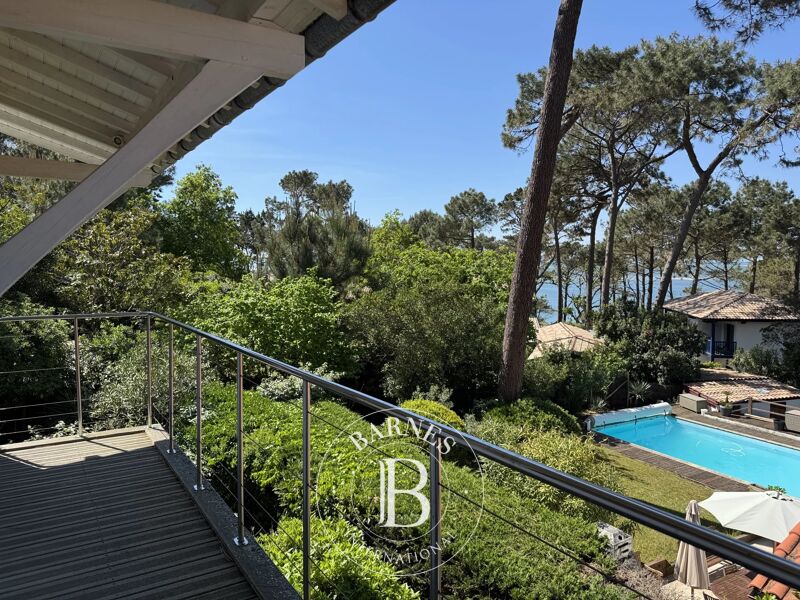 VILLA TRADITIONNELLE DE CHARME AVEC 4 CHAMBRES À DEUX PAS DE LA PLAGE, QUARTIER HAÏTZA / CORNICHE AU PYLA-SUR-MER