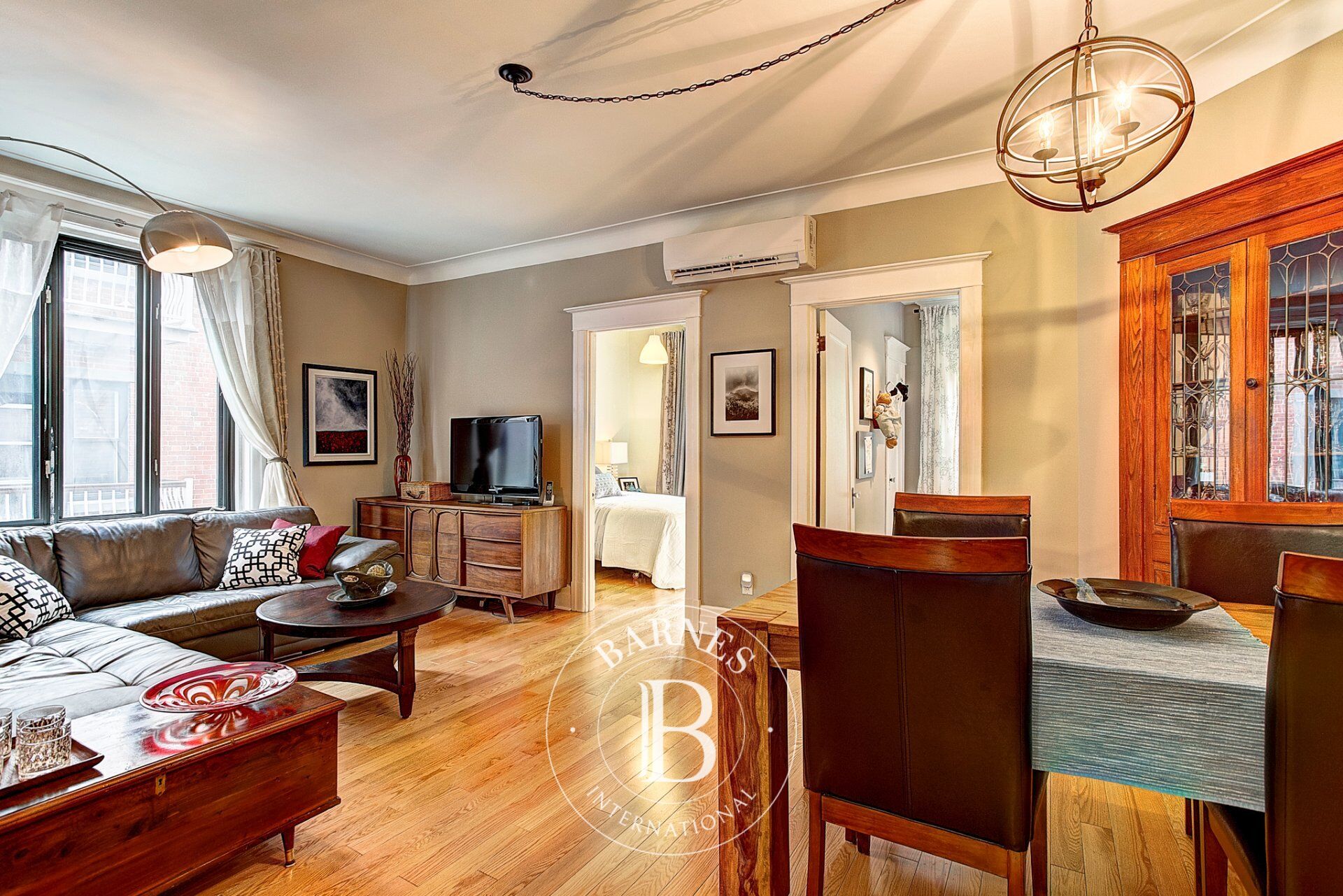 Daire Montréal (Côte-des-Neiges/Notre-Dame-de-Grâce) - picture 9