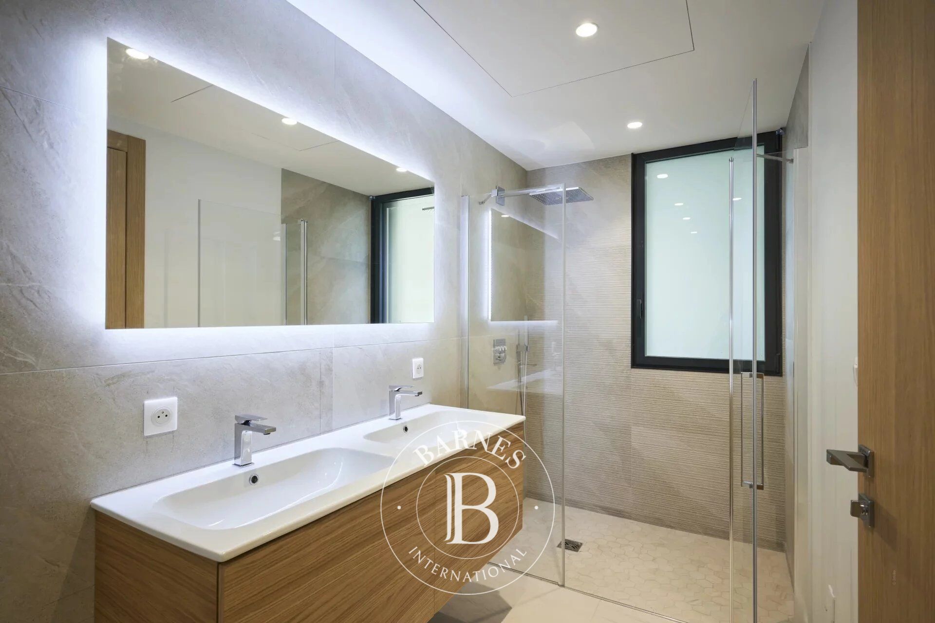 Ev Mougins - picture 20