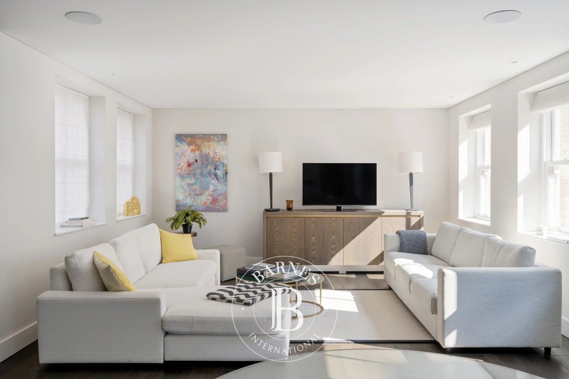 Pinks Mews, Holborn - picture 1