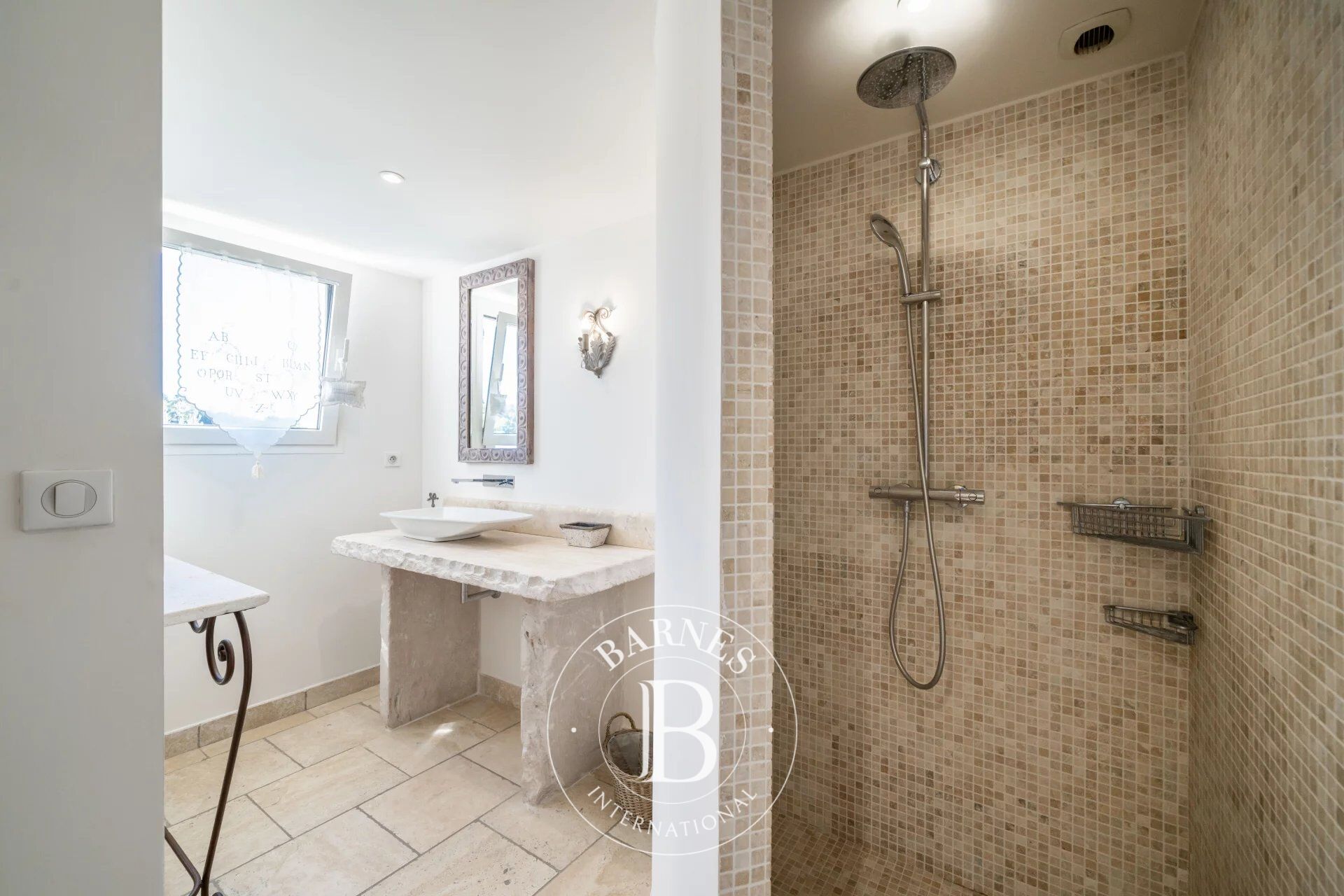 Ev Mougins - picture 15