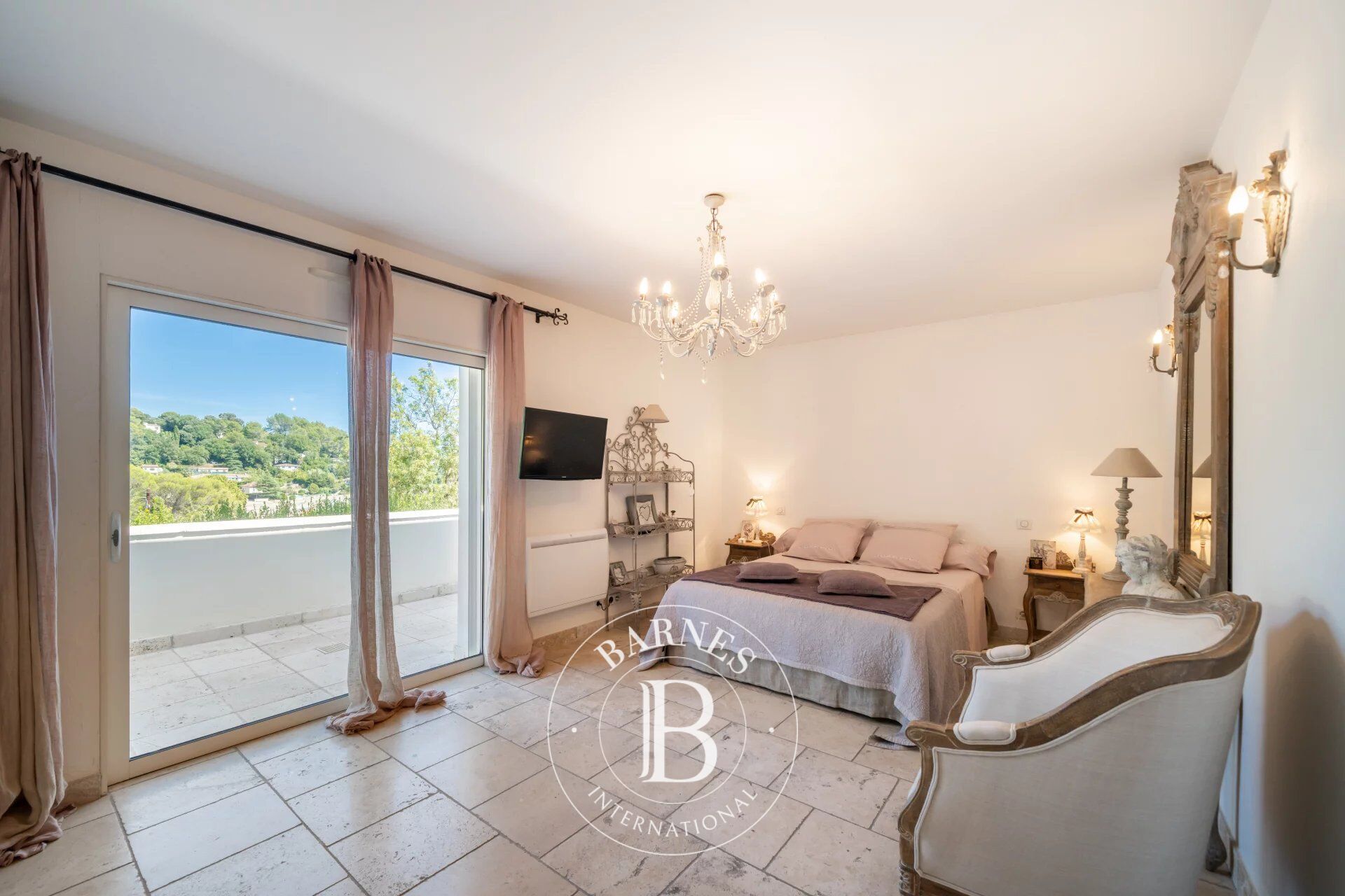 Ev Mougins - picture 13