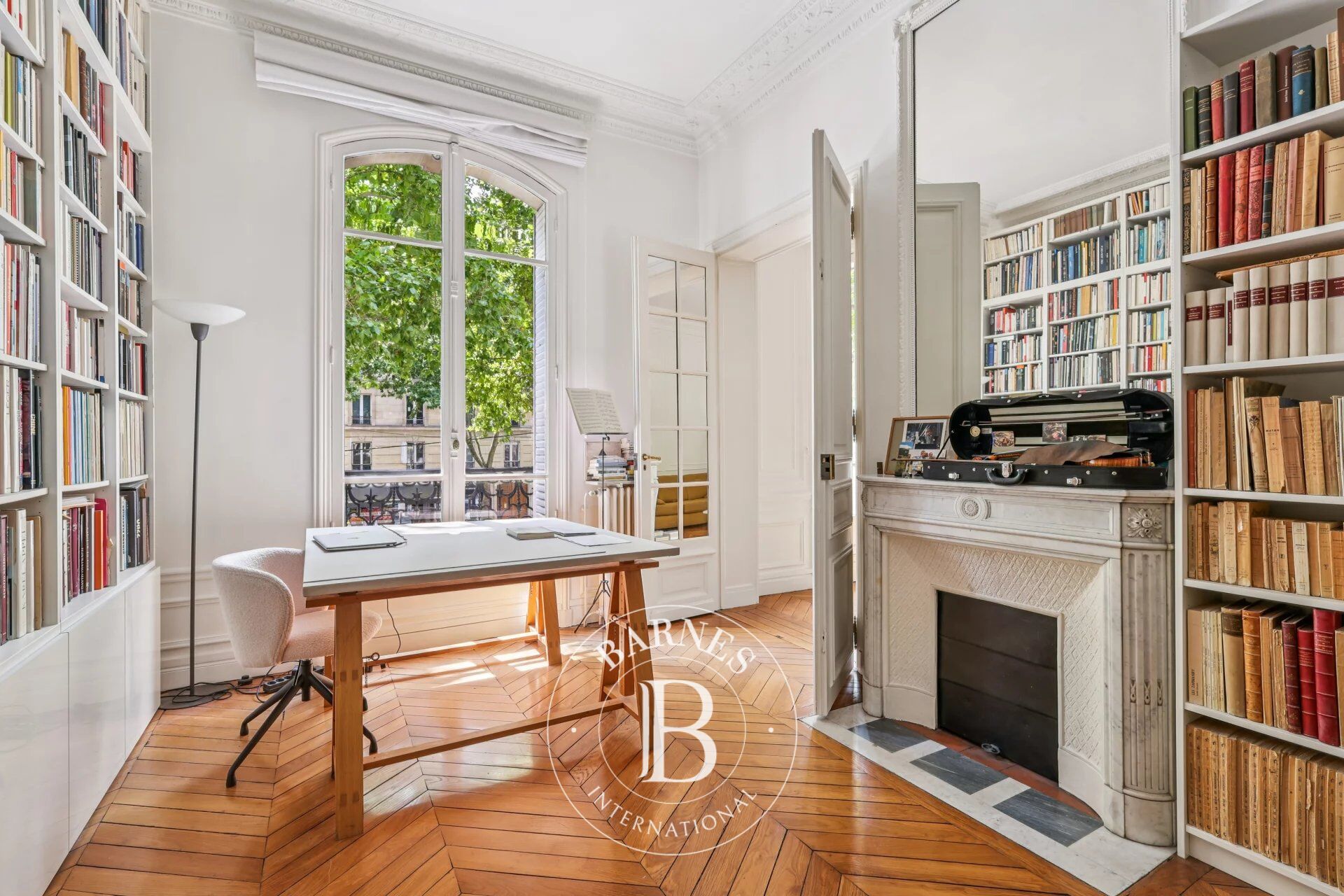 Paris 6 - Notre Dame des Champs - Apartment - Great volume 3.5m (11.5ft) ceiling height - 3 bedrooms - picture 3