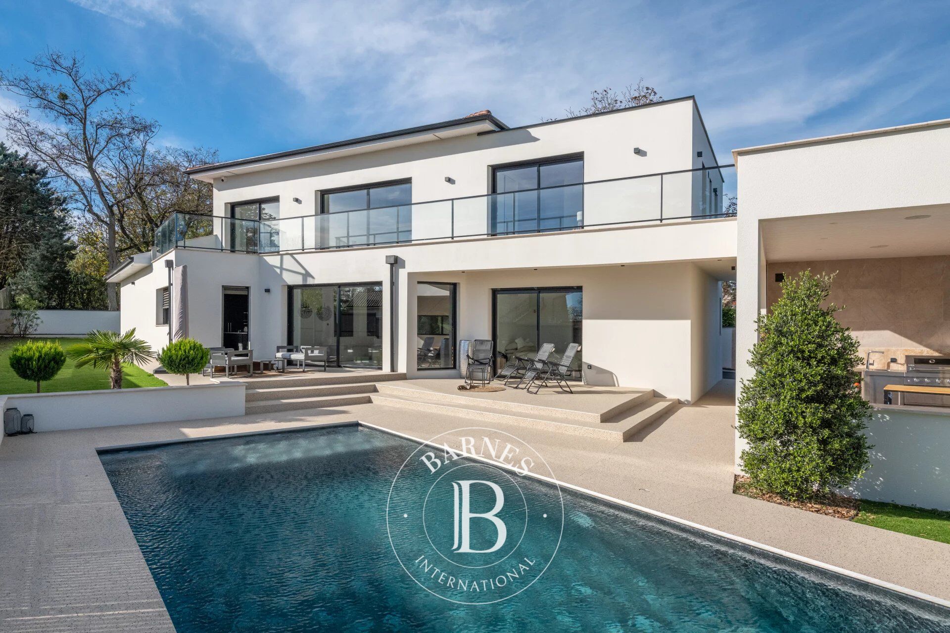 Casa Neyron - picture 1