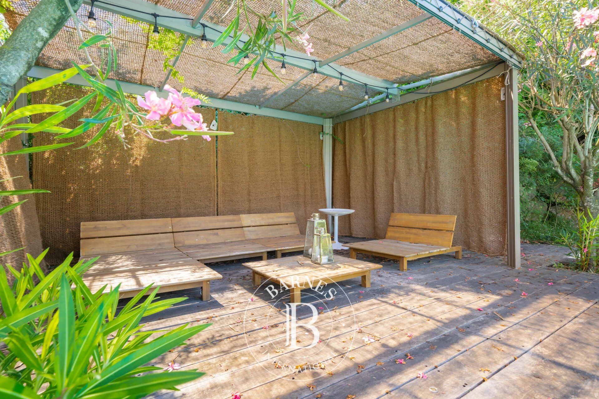 Ev Mougins - picture 23