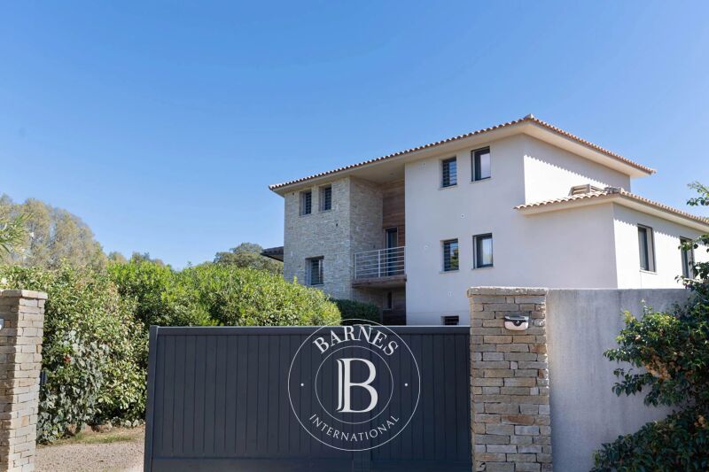 Venta, Villa Porto-Vecchio - picture 1