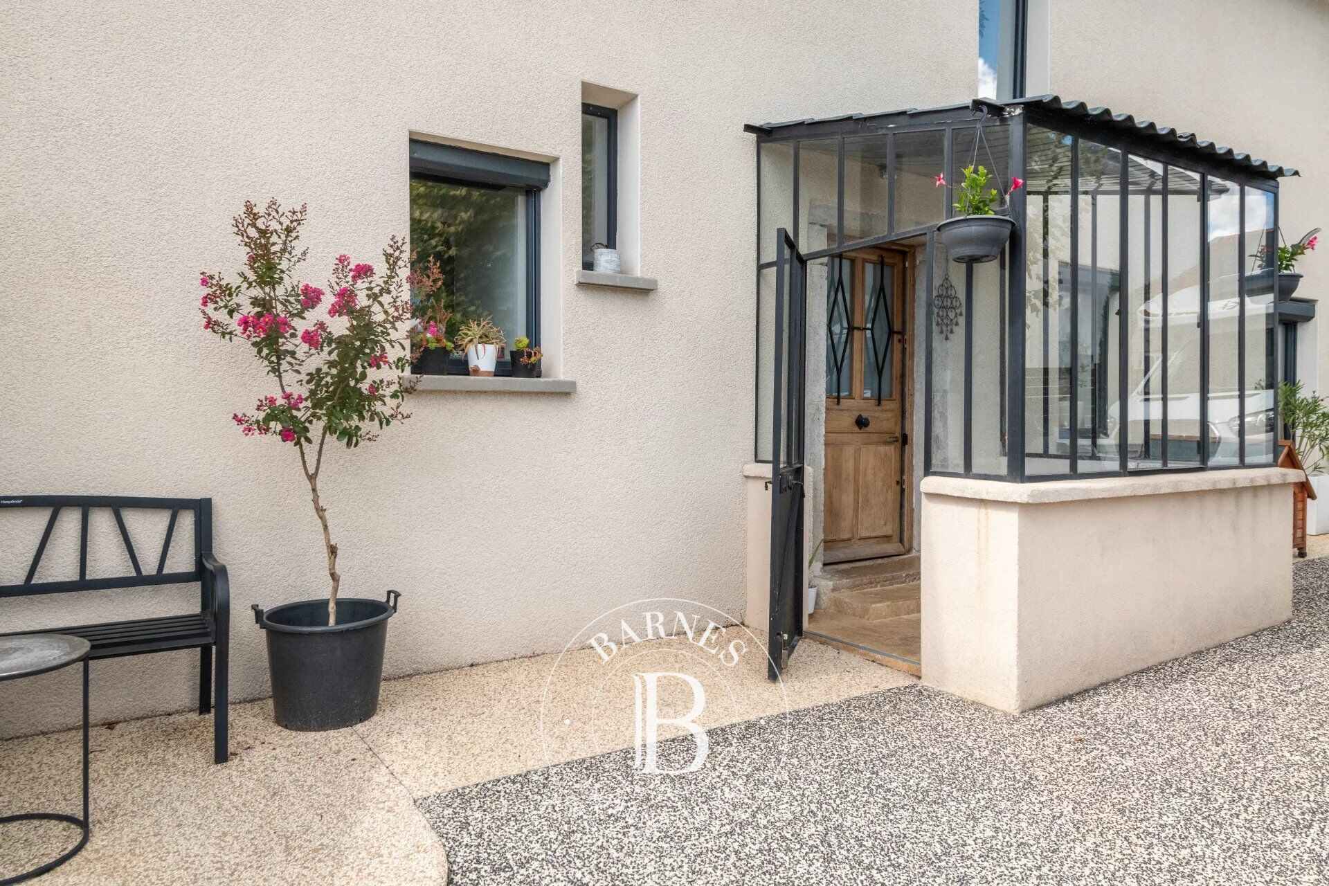 Farmhouse of approximately 180sqm - 5 bedrooms - Swimming pool - Petanque court - Garage - 735sqm plot of land - picture 1