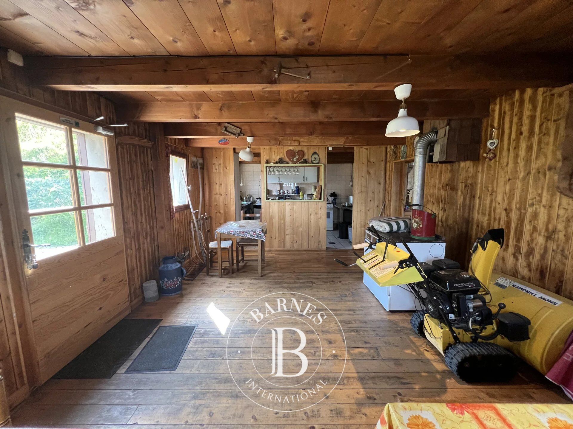 BARNES SAINT-GERVAIS – TRADITIONAL ALPINE CHALET – SKI IN/OUT - picture 3