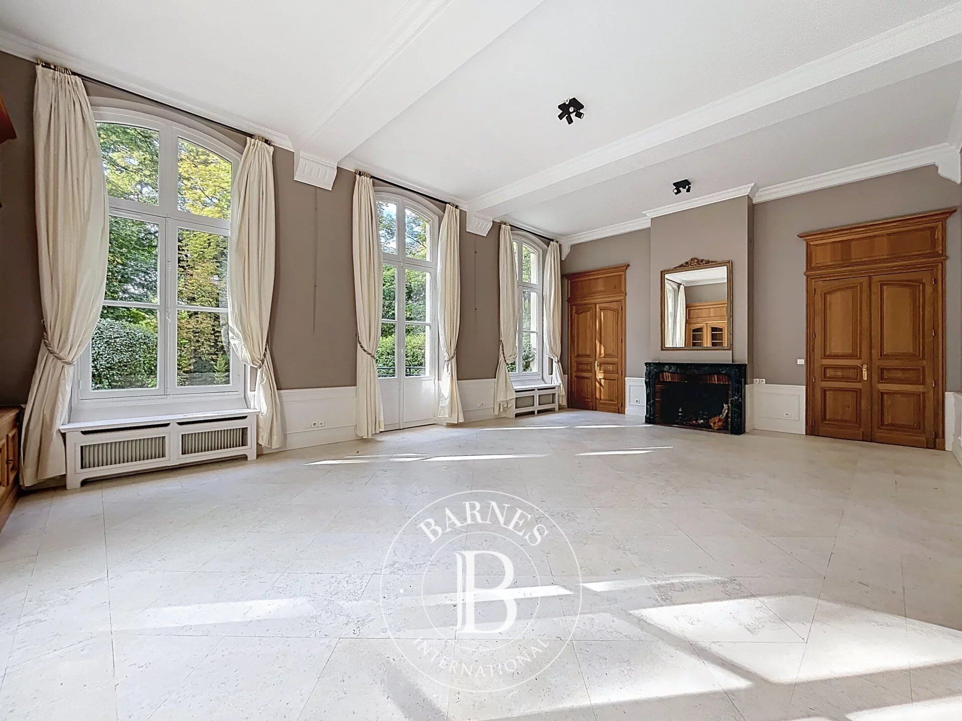 Casa Louveciennes - picture 2