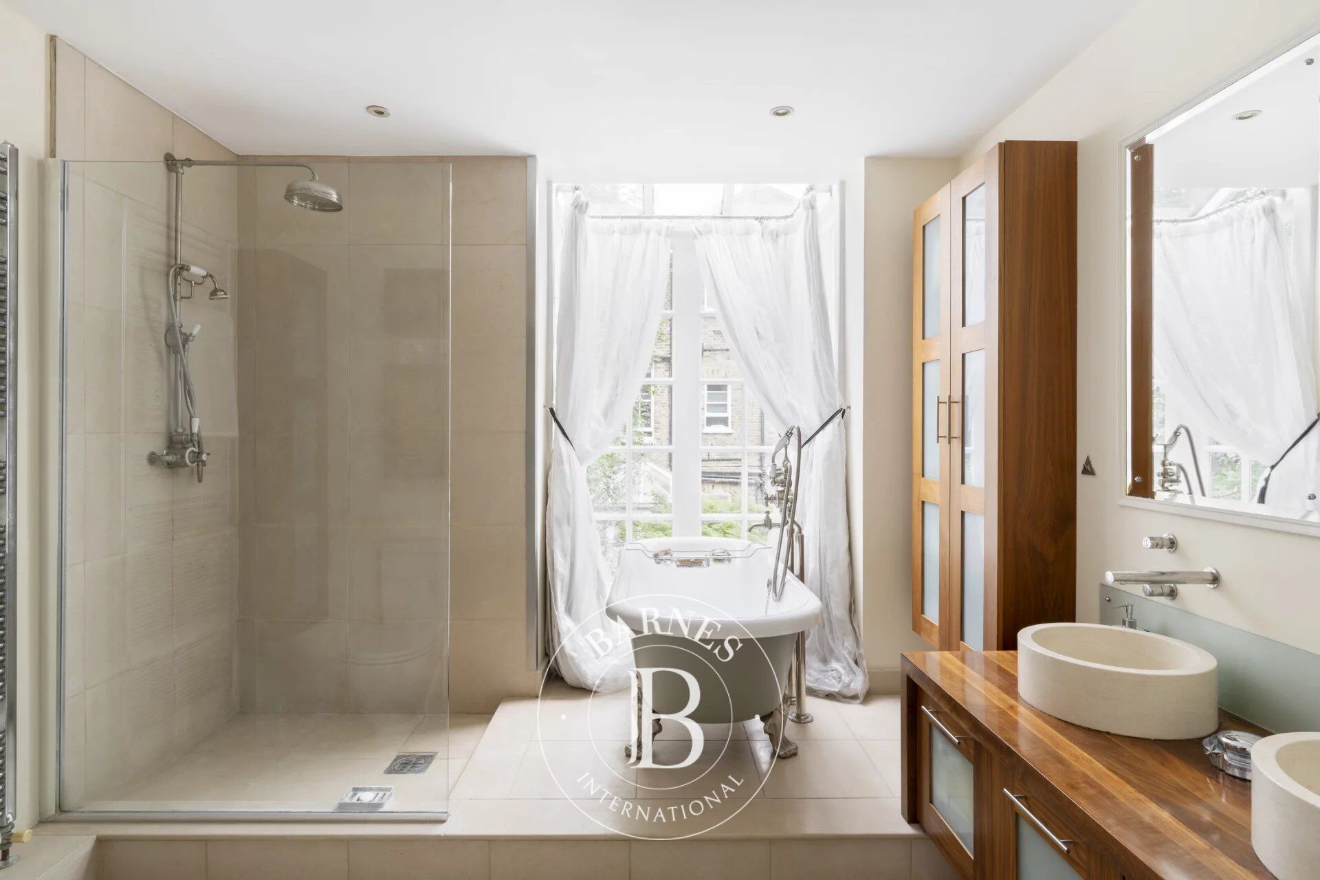 Ev London - picture 13