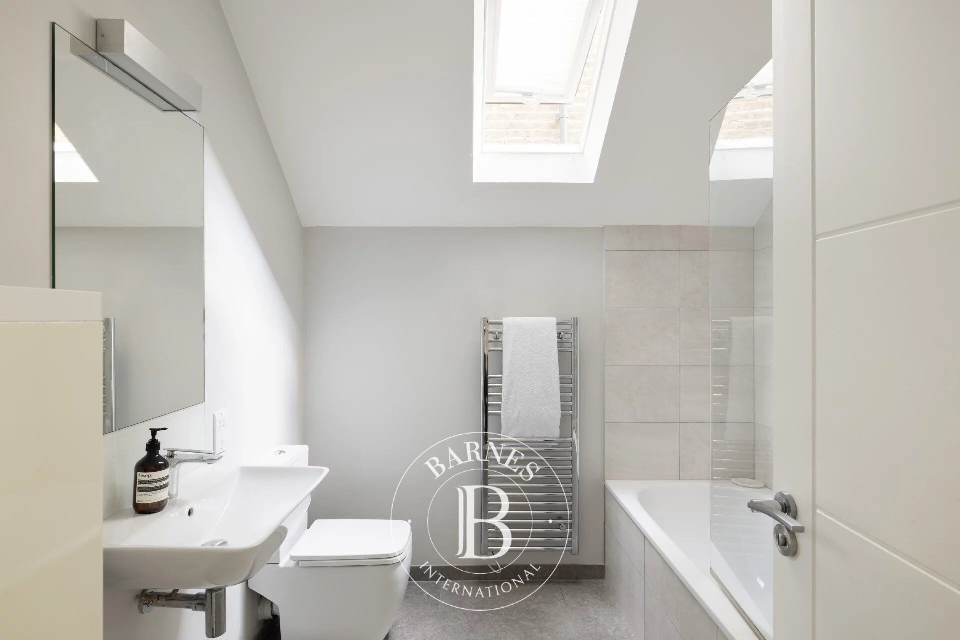 Daire London - picture 16