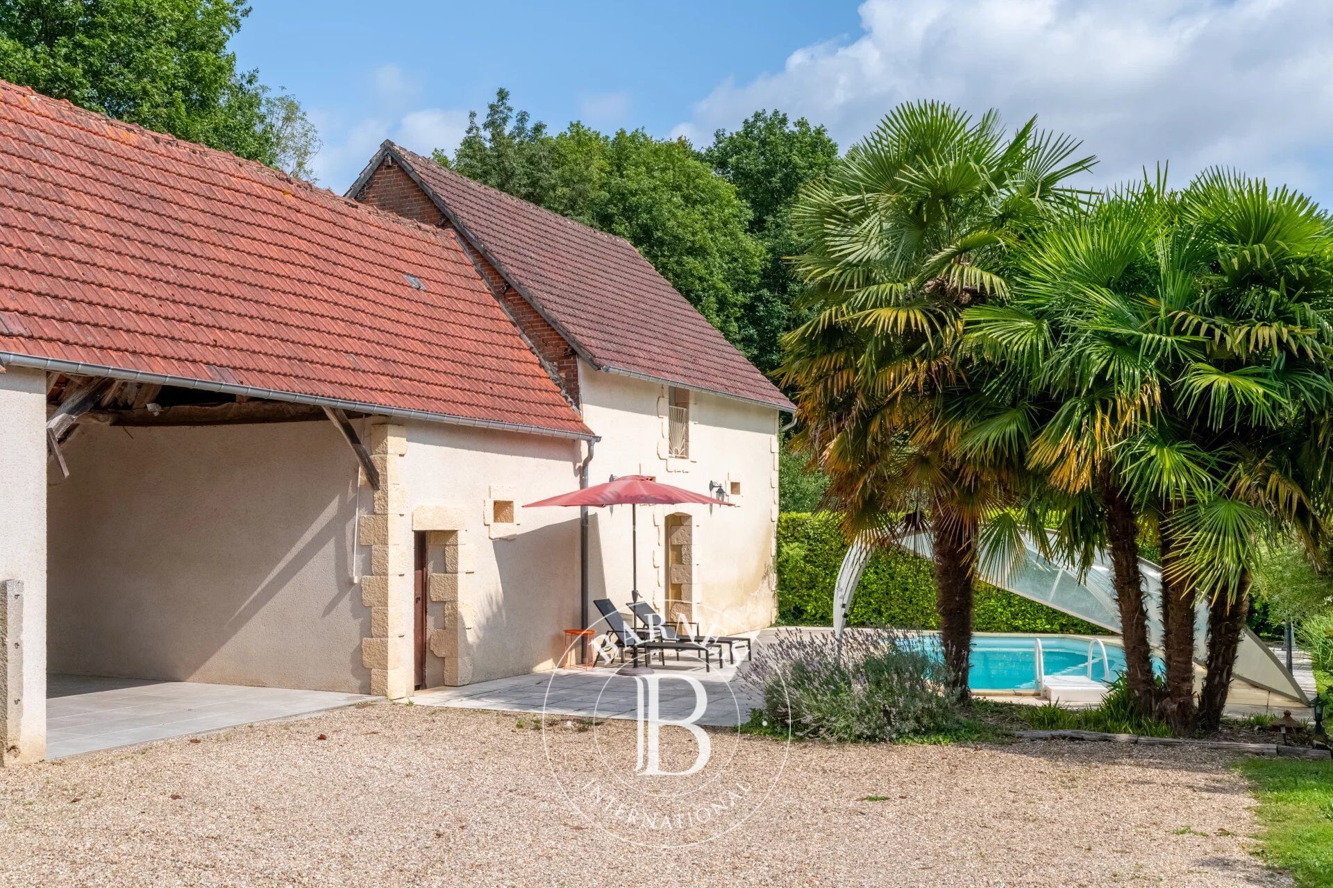 Charming property – 3 dwellings – Swimming pool - picture 3