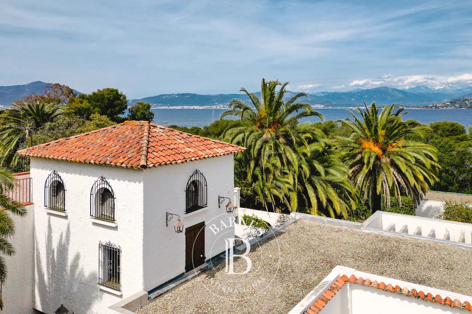 Exclusivité, Pietrosella, Presqu’île de l’Isolella, Villa plage à pieds, 7 chambres, aperçu mer - picture 1
