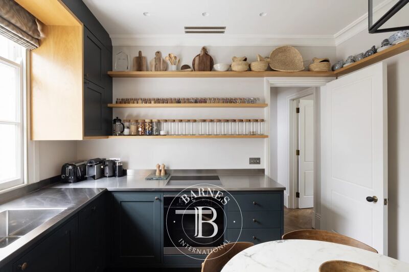 For Rent Apartment | London - picture 3