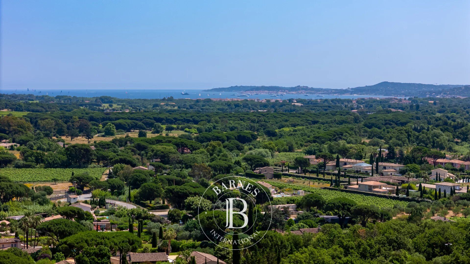 GRIMAUD - MAISON PROVENCALE - DOMAINE PRIVE - VUE MER - picture 1