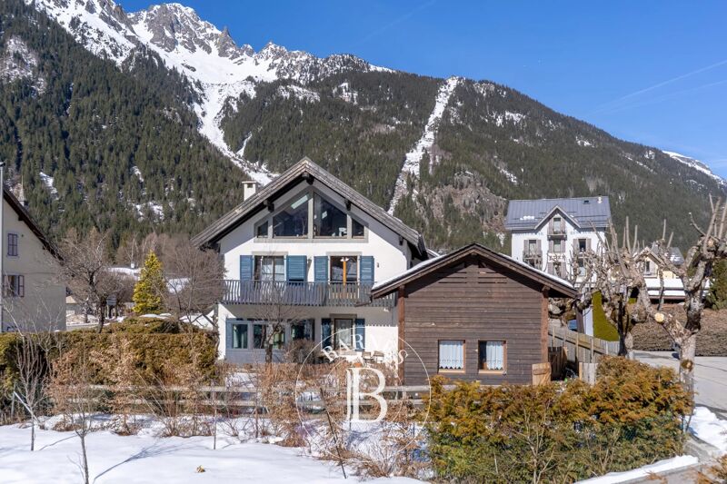 BARNES CHAMONIX - CHARMANTE MAISON DE PAYS AVEC DEPENDANCE - 5 CHAMBRES - VUE MONT-BLANC - SKI AUX PIEDS