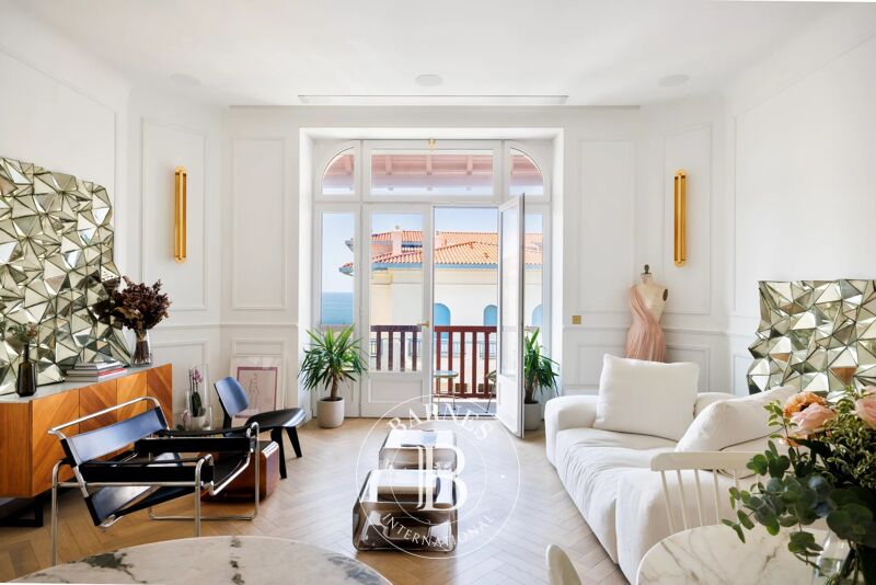 LOUISON - Appartement de standing avec balcon, à quelques pas de la plage - Biarritz