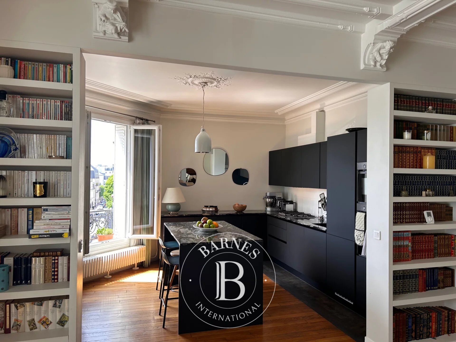 ASNIERES CENTRE VILLE APPARTEMENT FAMILIAL DE CHARME - picture 3