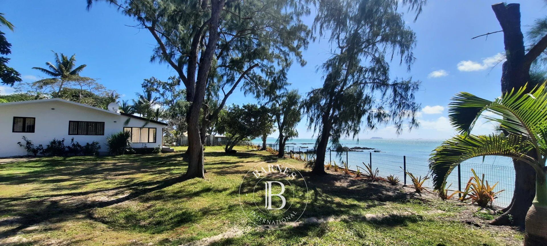 Casa Grand Gaube - picture 1