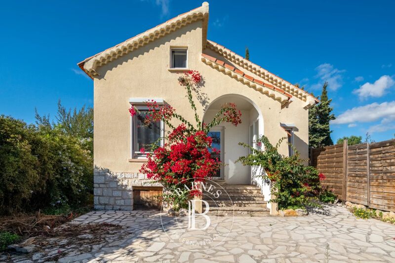 VENTE - CASSIS - LA PRESQU'ÎLE - MAISON À SUBLIMER