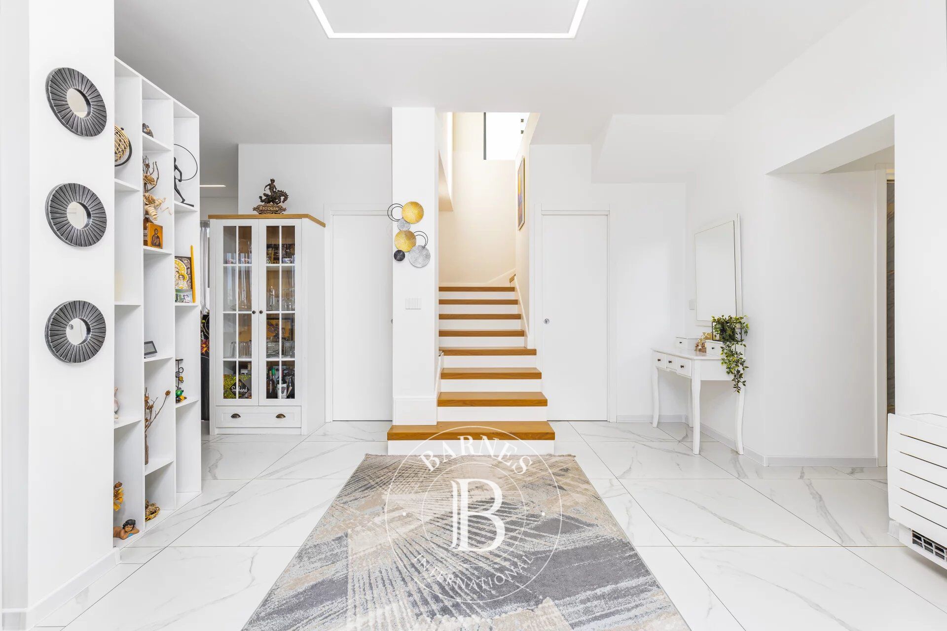 Ev Garmen - picture 5