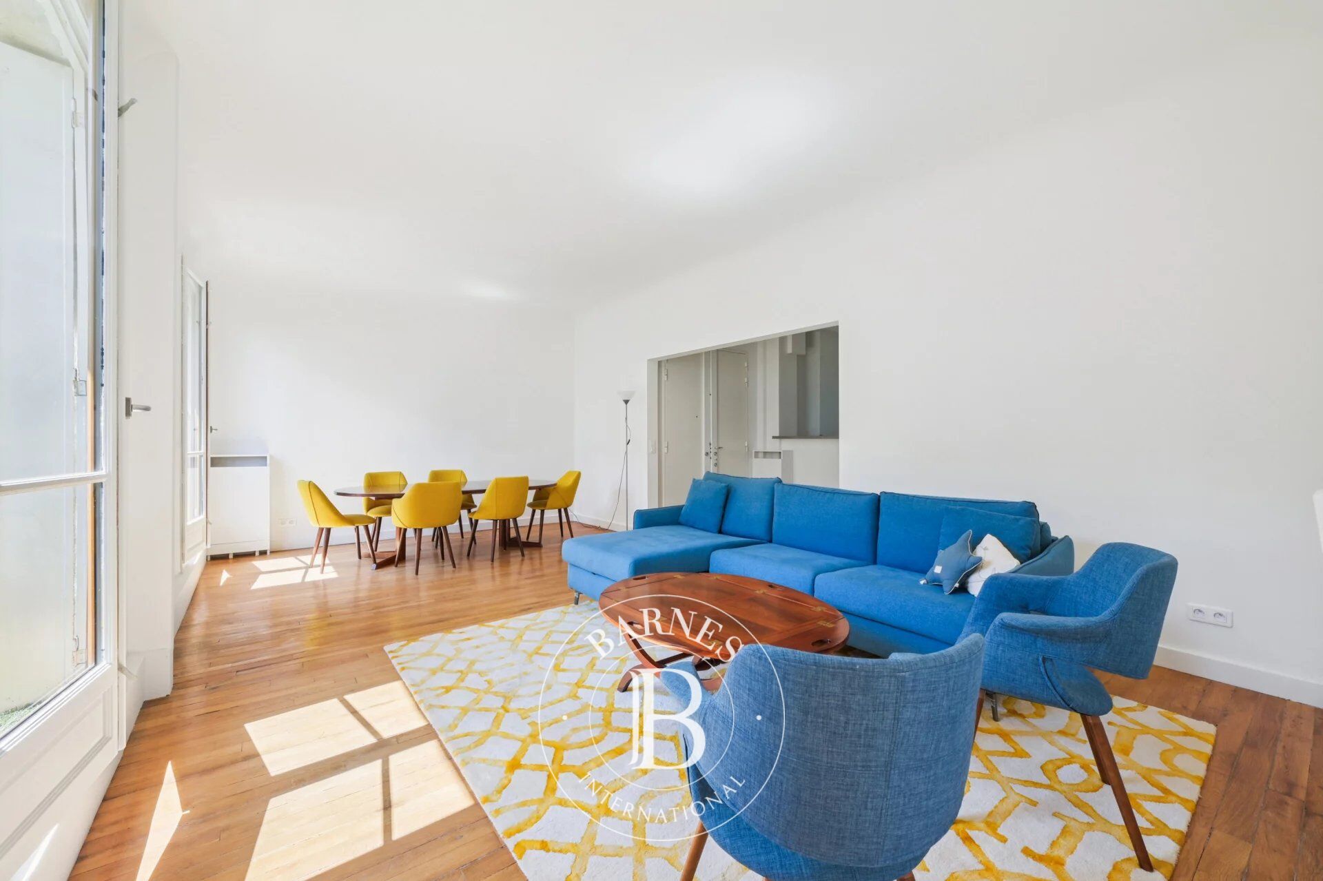 Paris 16 - Auteuil - 2 bedrooms - Balconies - Quiet and bright - picture 2