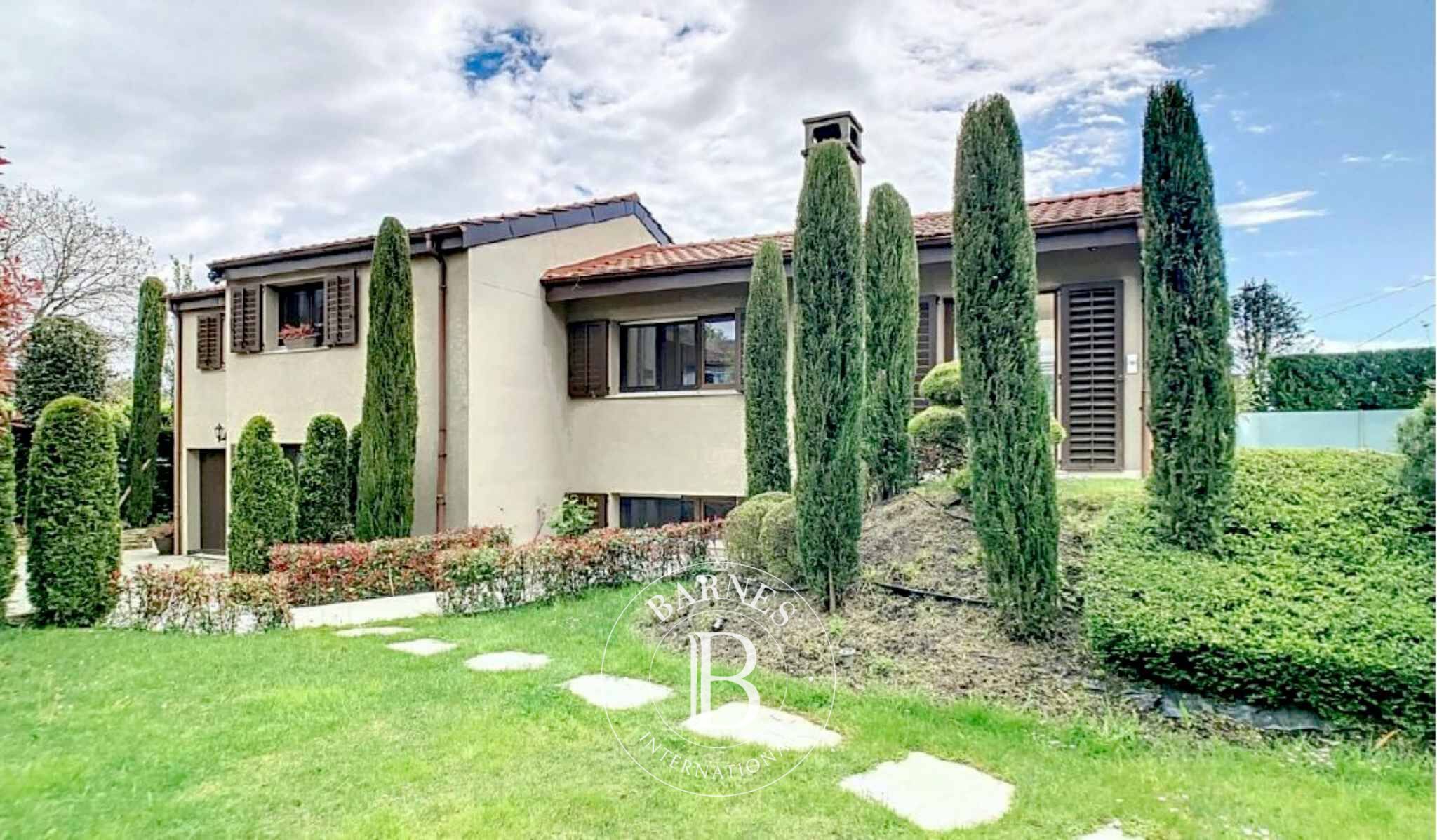 Villa Chavannes-des-Bois - picture 1