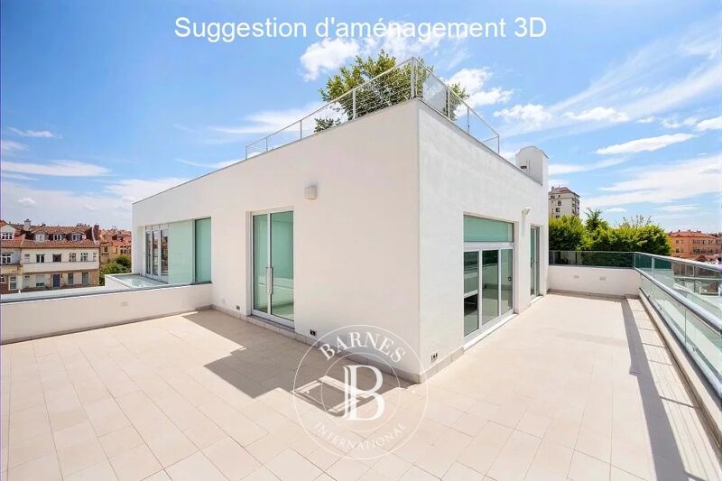 TOP FLOOR DUPLEX APARTMENT WITH TERRACE AND BALCONY - GRAND SIÈCLE - LIFT, CELLAR AND PARKING SPACES