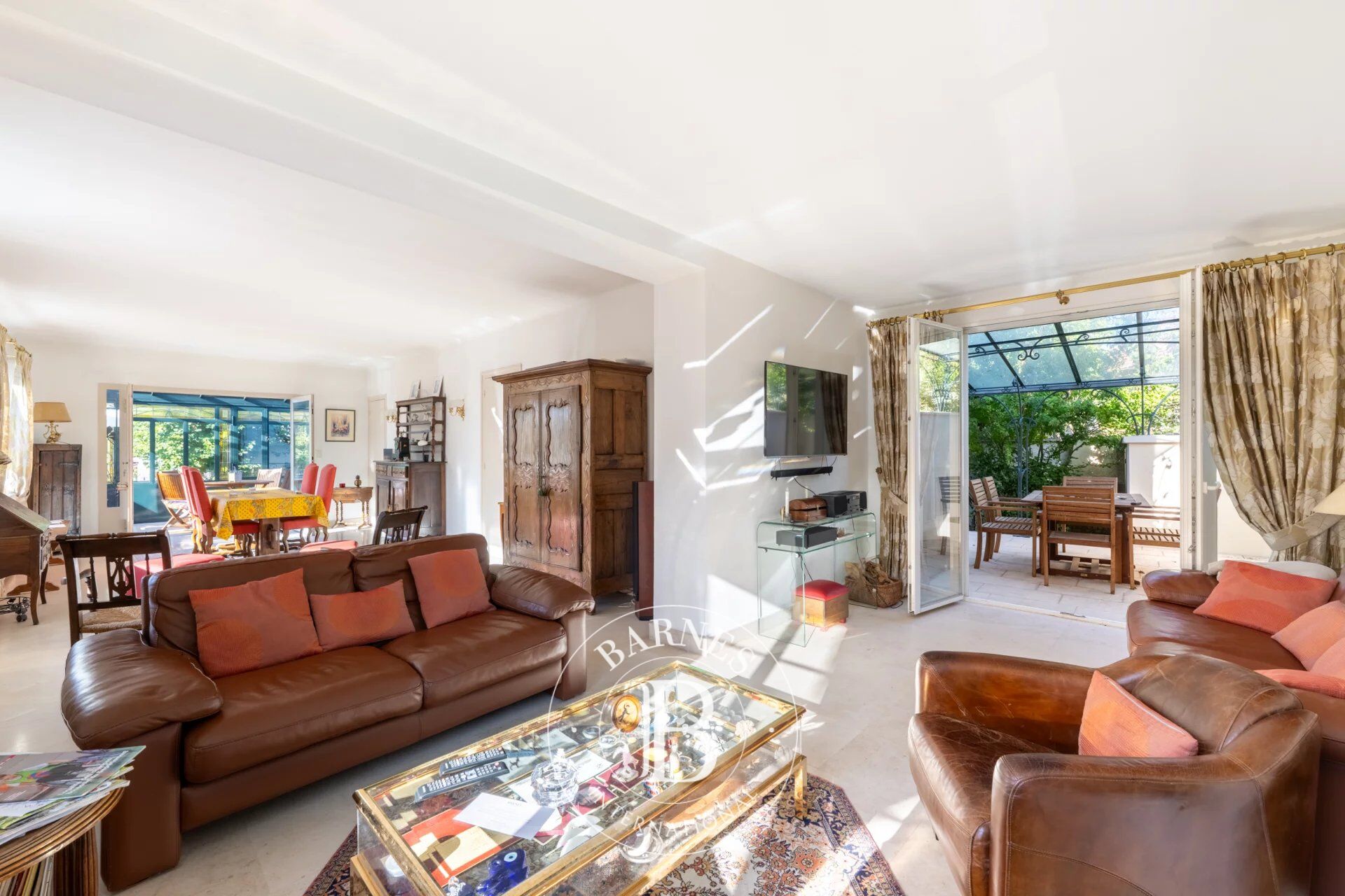 Le Chesnay/Bas de Plateau - Beautiful house offering great volume - 3/5 bedrooms - picture 1