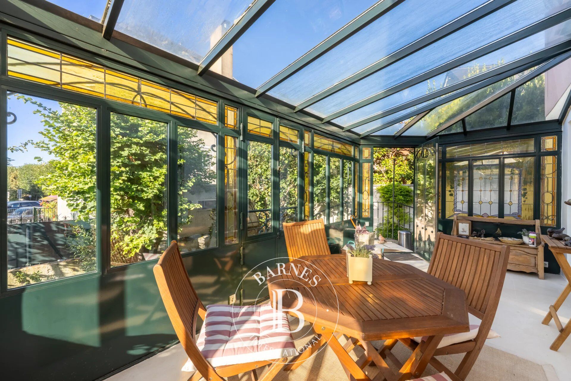 Le Chesnay/Bas de Plateau - Beautiful house offering great volume - 3/5 bedrooms - picture 1