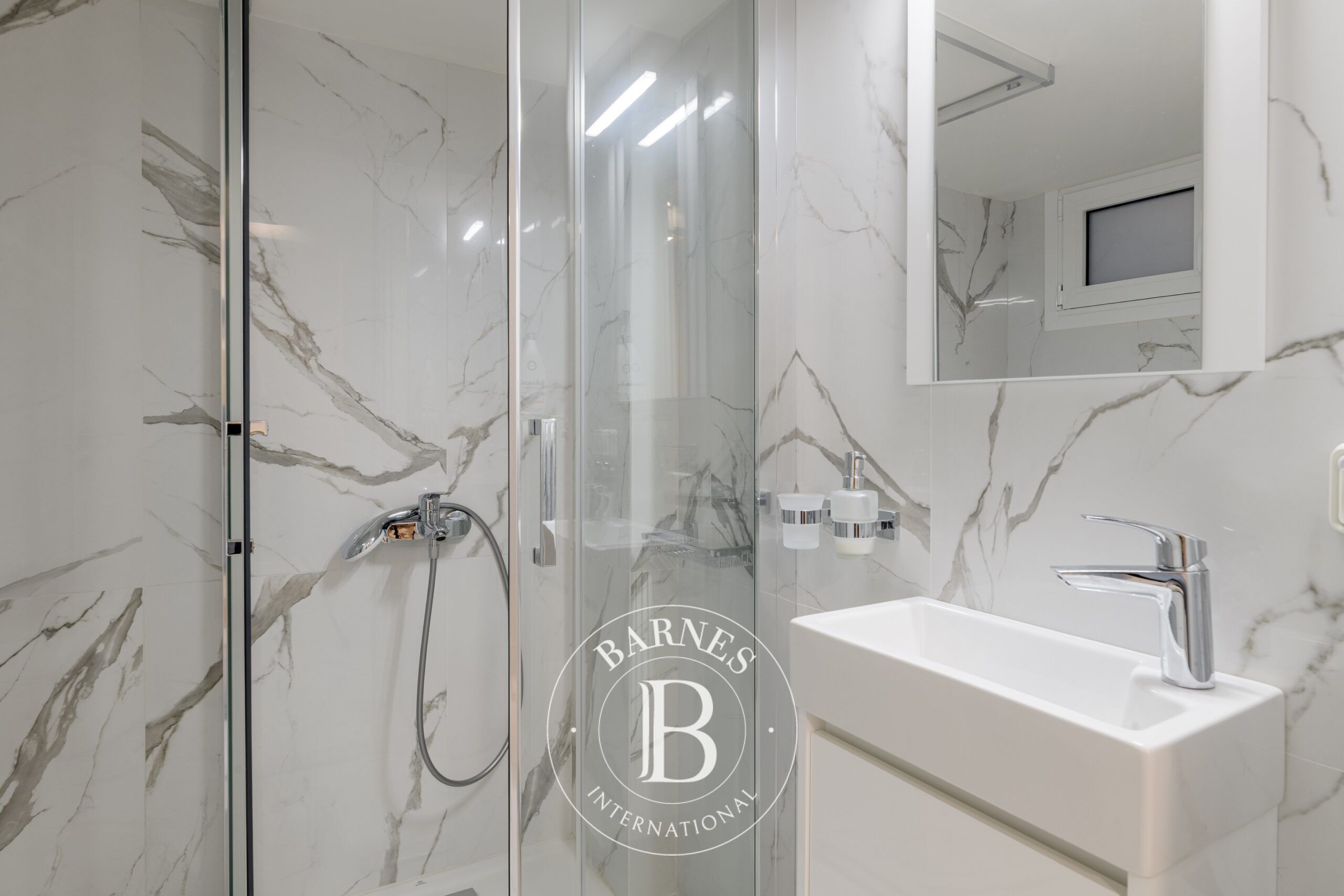 Daire Nea Smyrni - picture 6