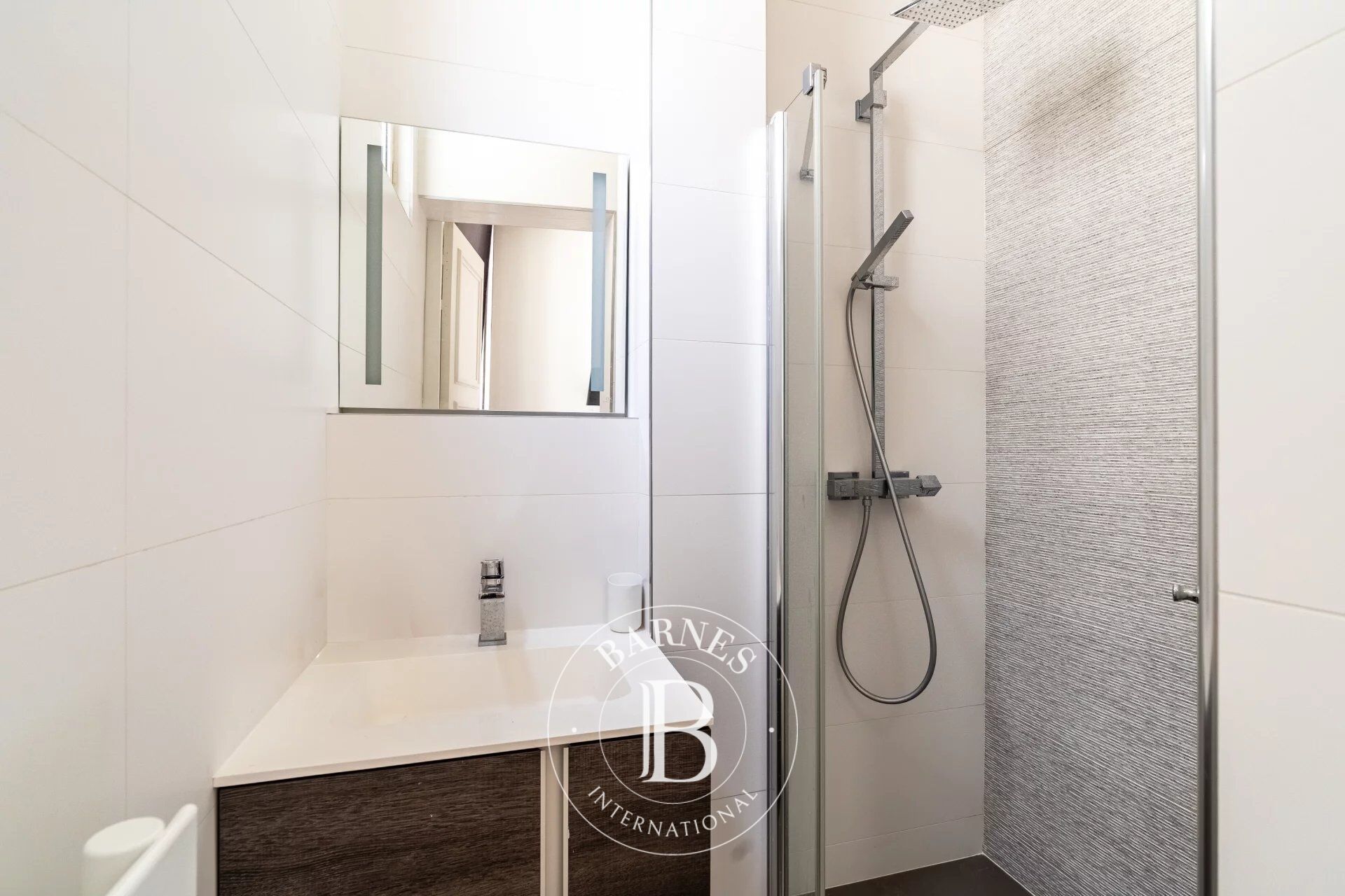 For Sale Apartment | Neuilly-sur-Seine - picture 8