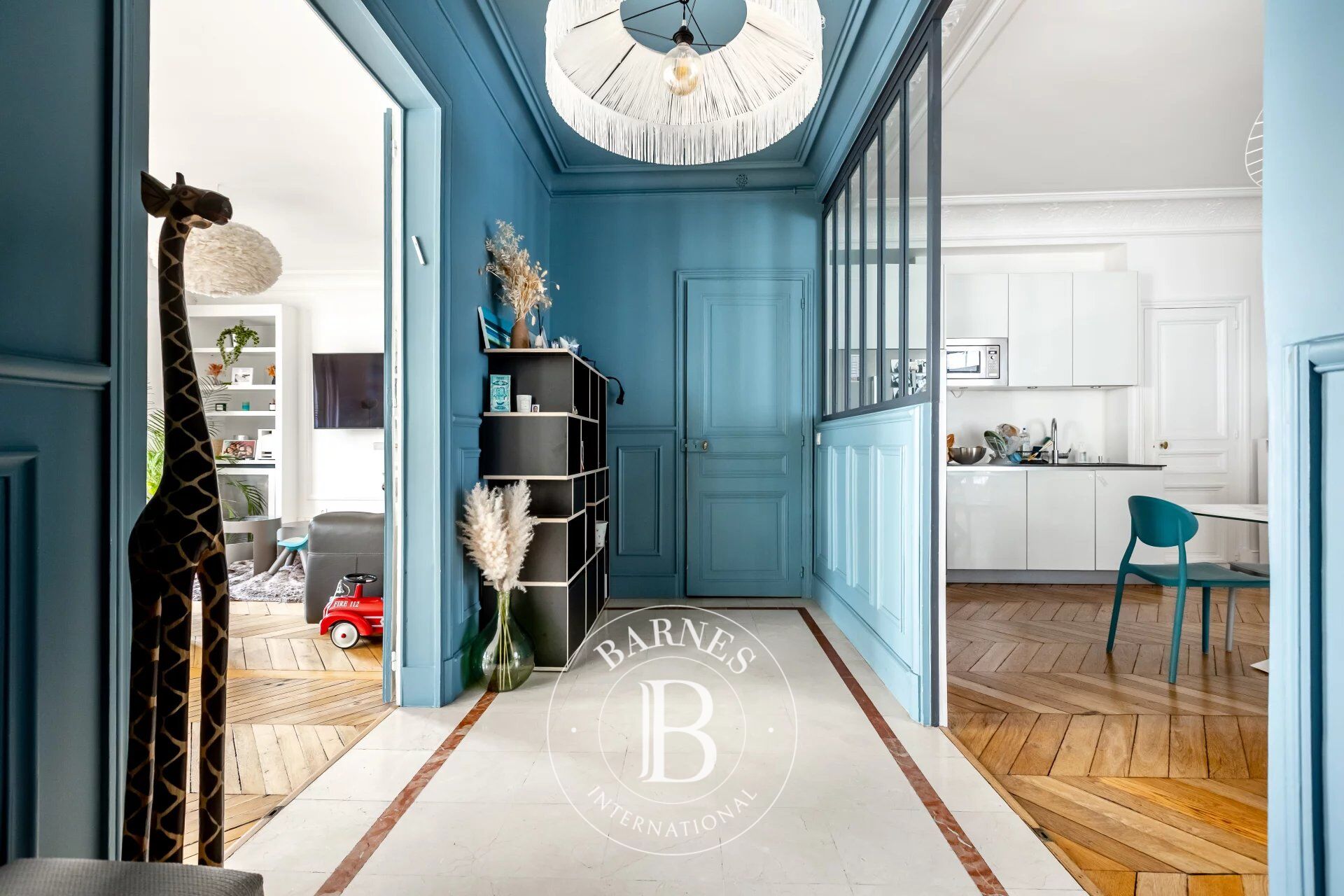 Piso Paris 8ème - picture 2