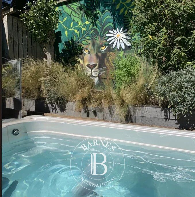 Haus Suresnes - picture 2