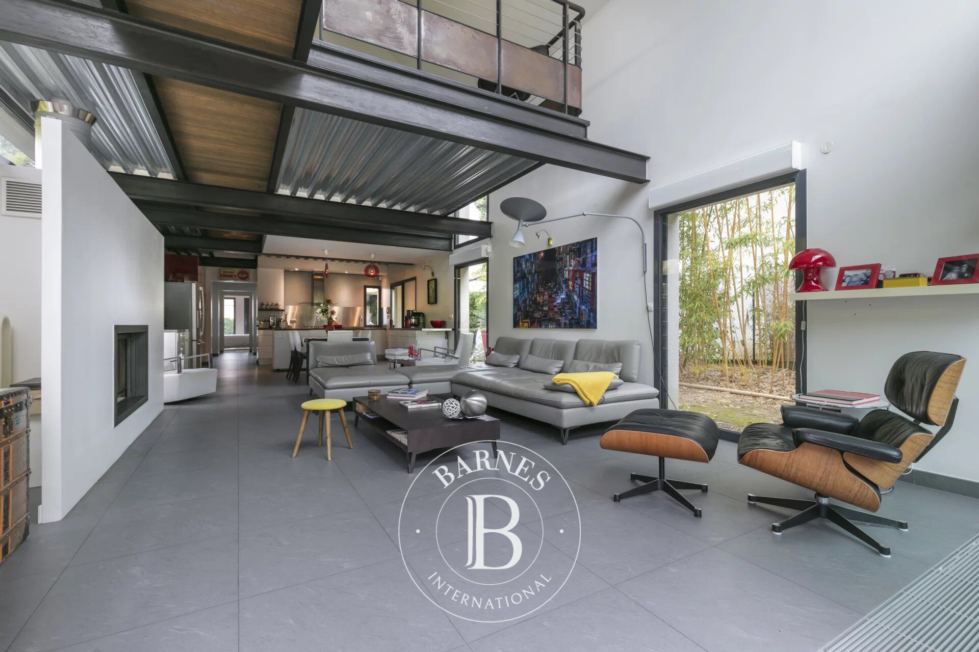 Haus Suresnes - picture 1