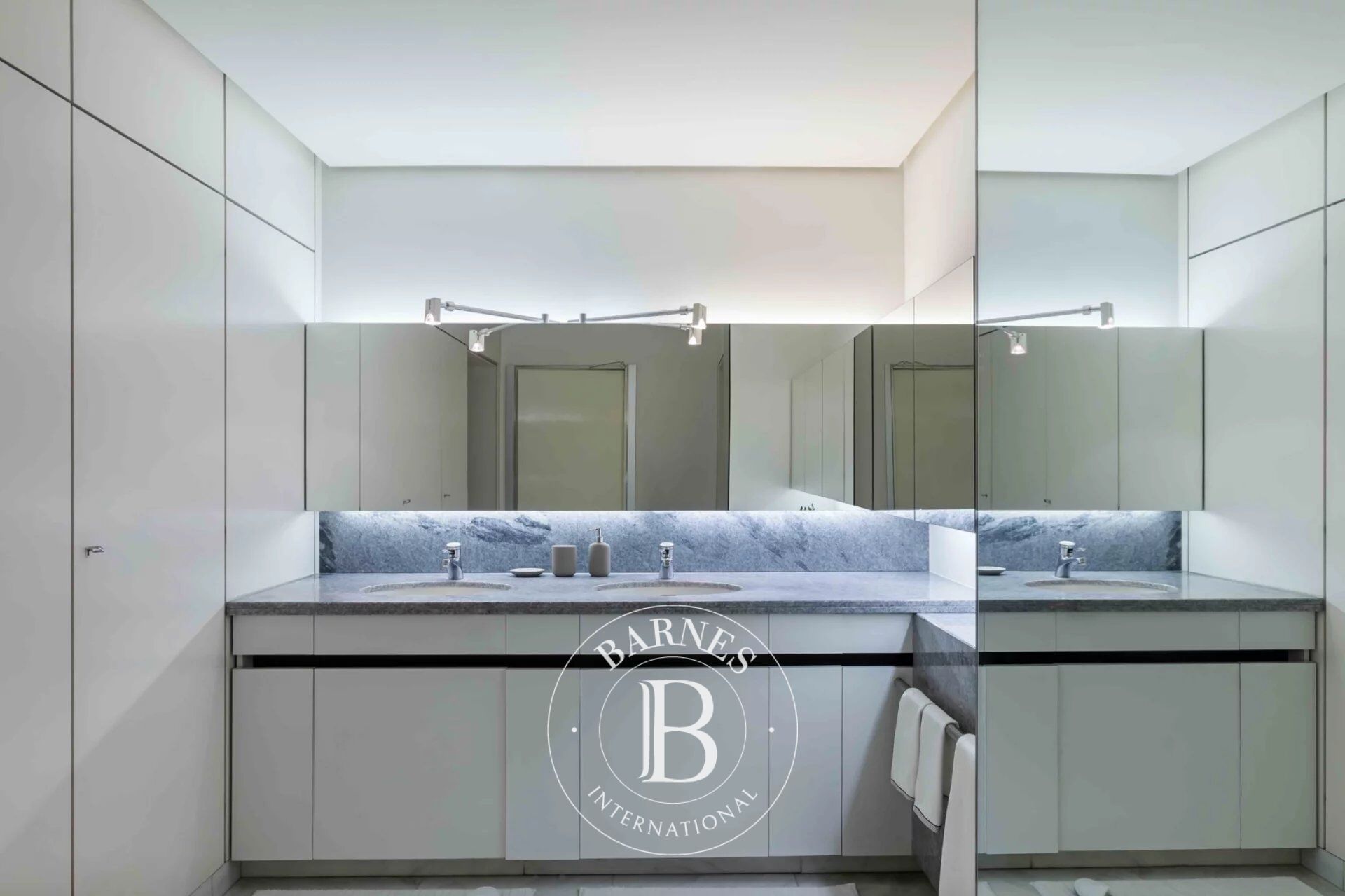 Daire Ixelles - picture 12