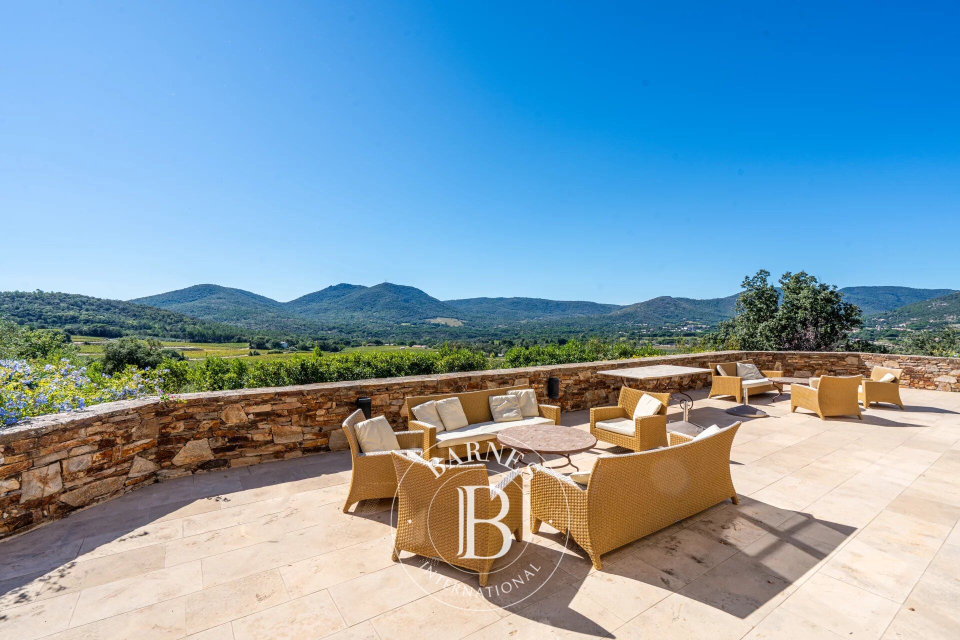 PLAN-DE-LA-TOUR - ENCANTADORA CASA DE CAMPO - VISTA DESPEJADA - 6 HABITACIONES - picture 3