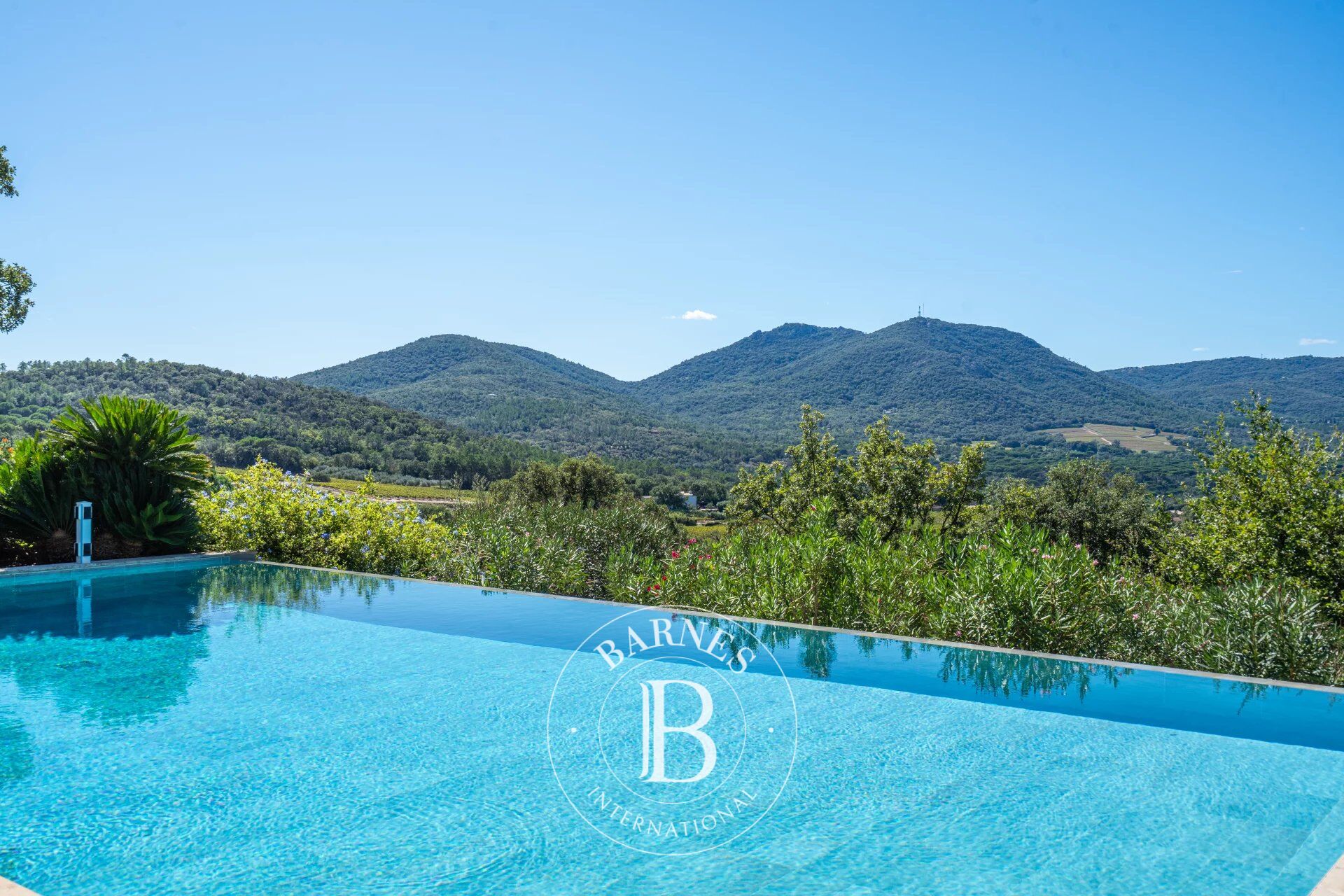 PLAN-DE-LA-TOUR - ENCANTADORA CASA DE CAMPO - VISTA DESPEJADA - 6 HABITACIONES - picture 2