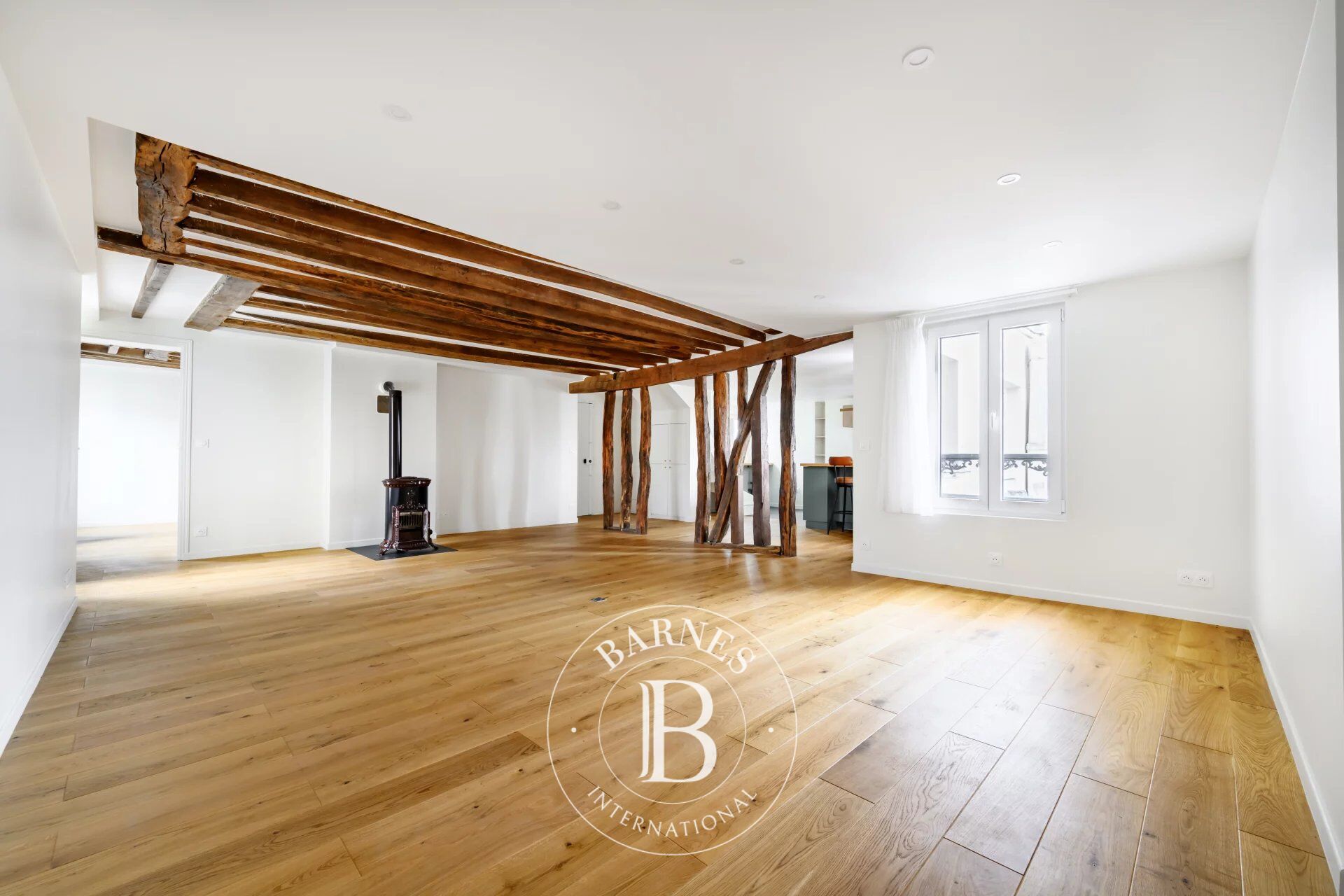 Vente appartement - Paris 3 - Rambuteau - dernier étage - ascenseur - refait à neuf - picture 1