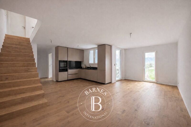 Venta Casa adosada | Vullierens - picture 1