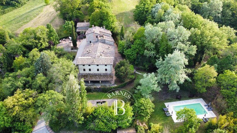 Sixteenth-century complex overlooking Valle del Tevere