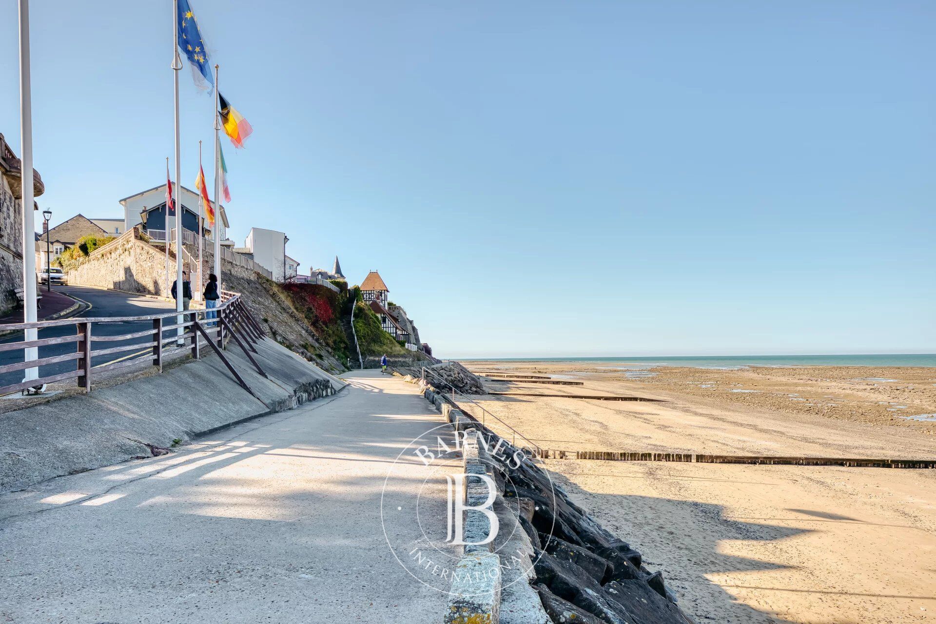 Villerville - Superbe villa rénovée à 150 mètres de la plage - picture 2