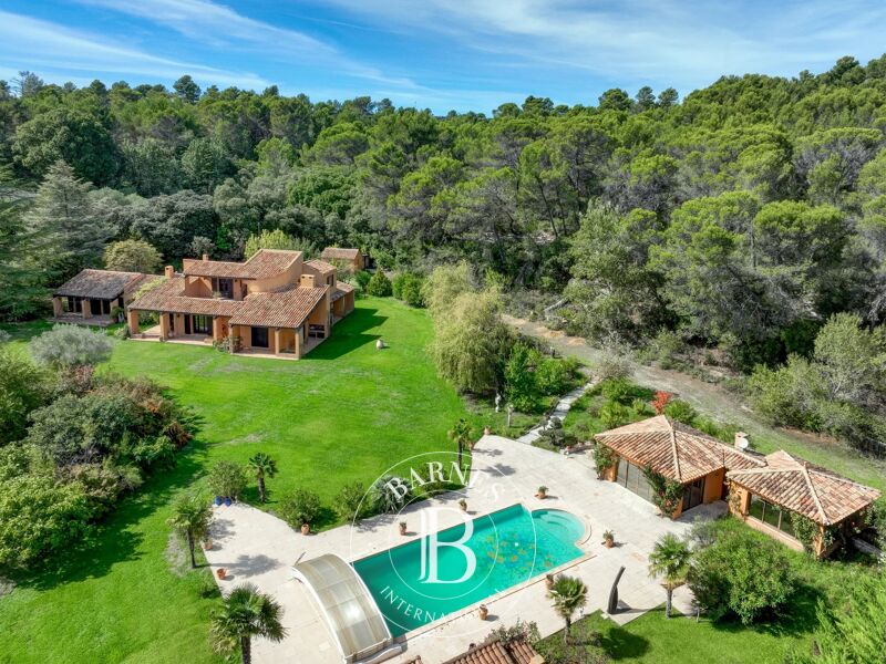 Casa Saint-Marc-Jaumegarde