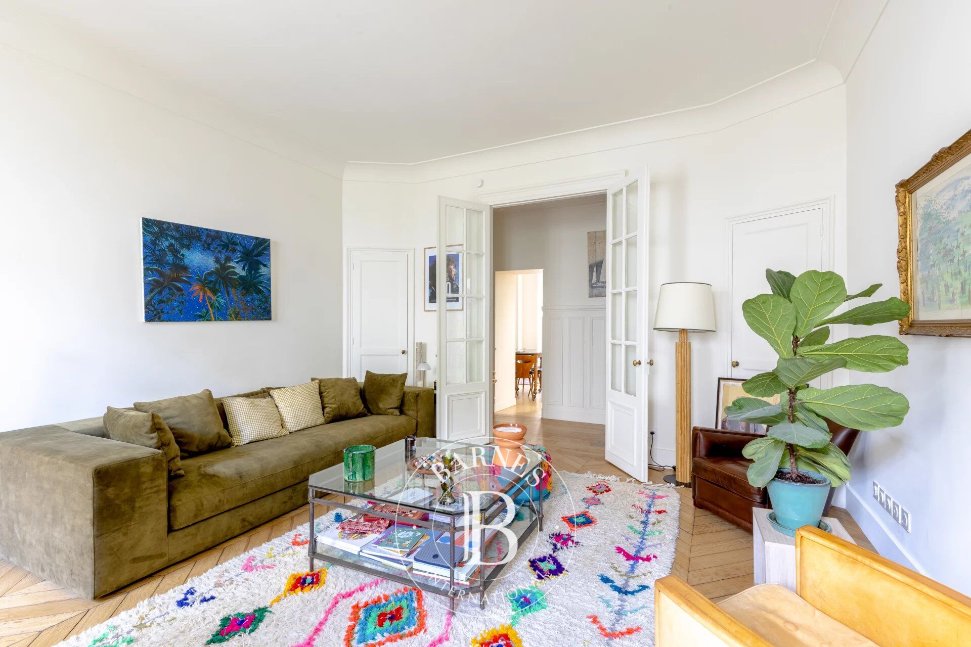 PARIS 10 - ST VINCENT DE PAUL - 3 BEDROOMS - BALCONY - IMMACULATE CONDITION - picture 3