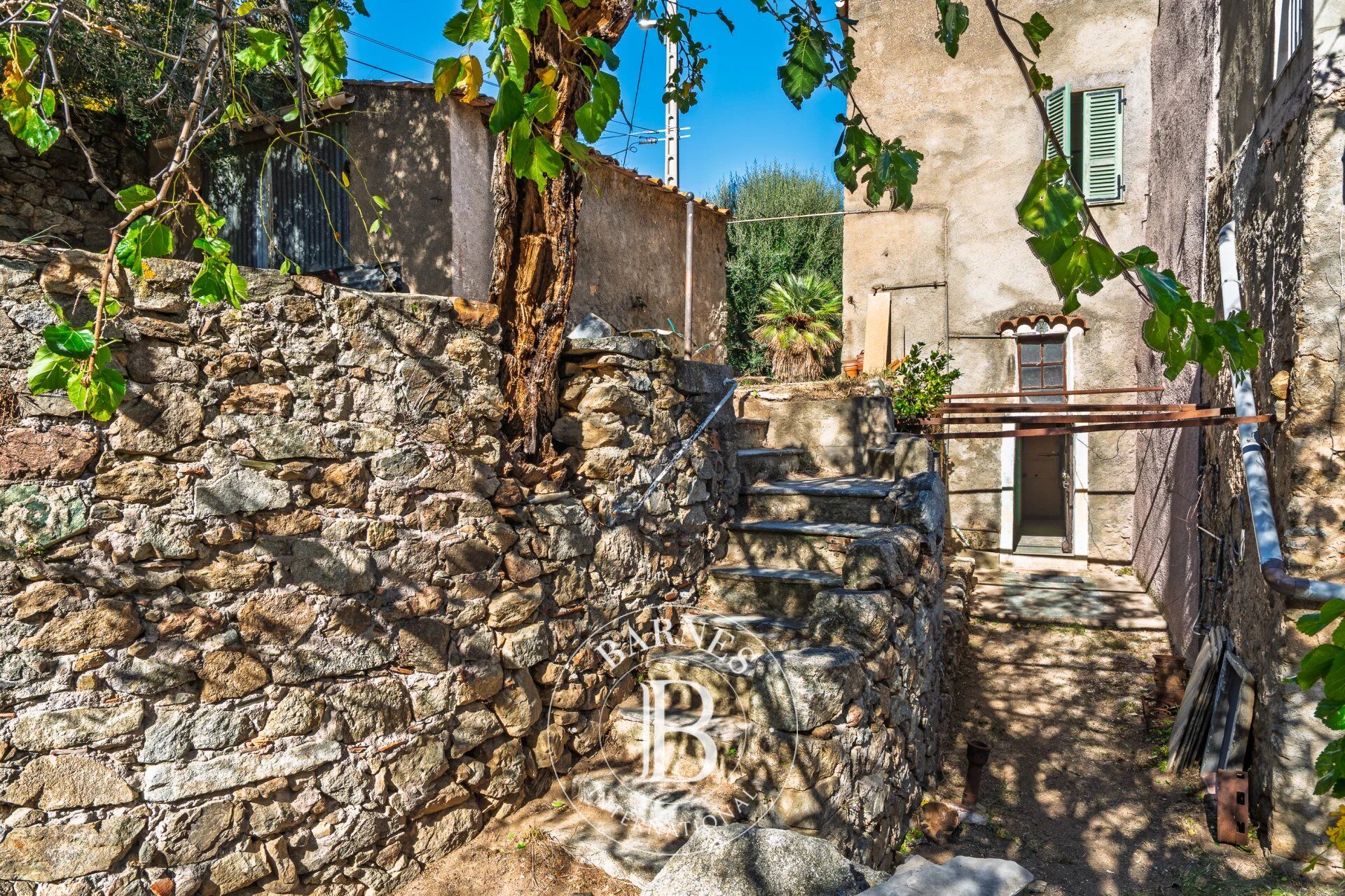 Exclusivity, Balagne, Occhiatana, Manor House to Renovate, 12 Rooms, Outbuilding, Mountain Views, Close to L'Île-Rousse and the Beaches - picture 3