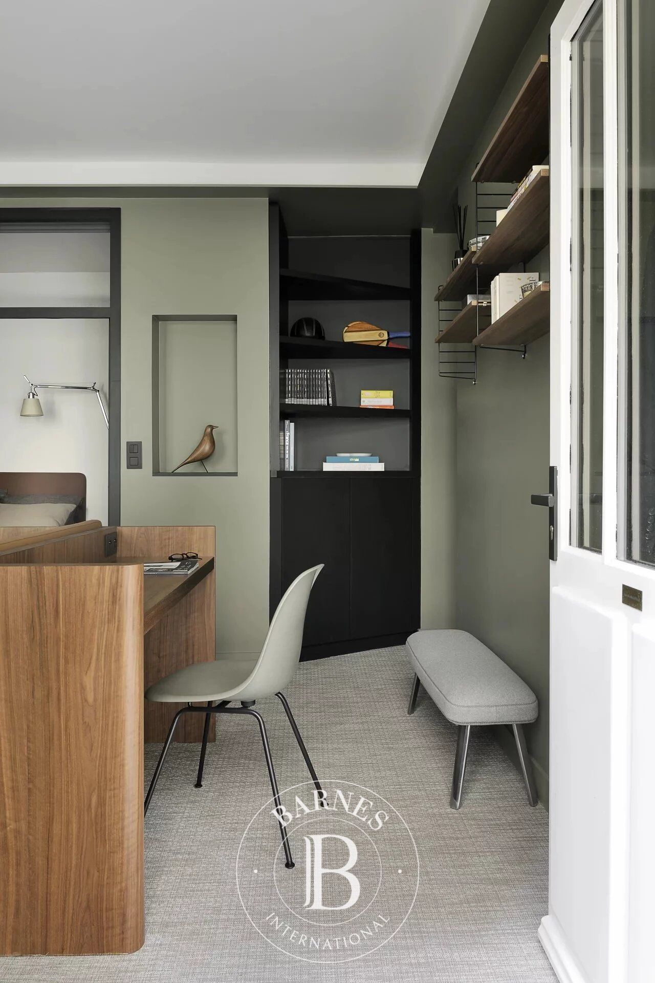 EXCLUSIVE LISTING - PARIS 75008 - Arc de Triomphe / George V - 1-bed apartment - Renovated - picture 2