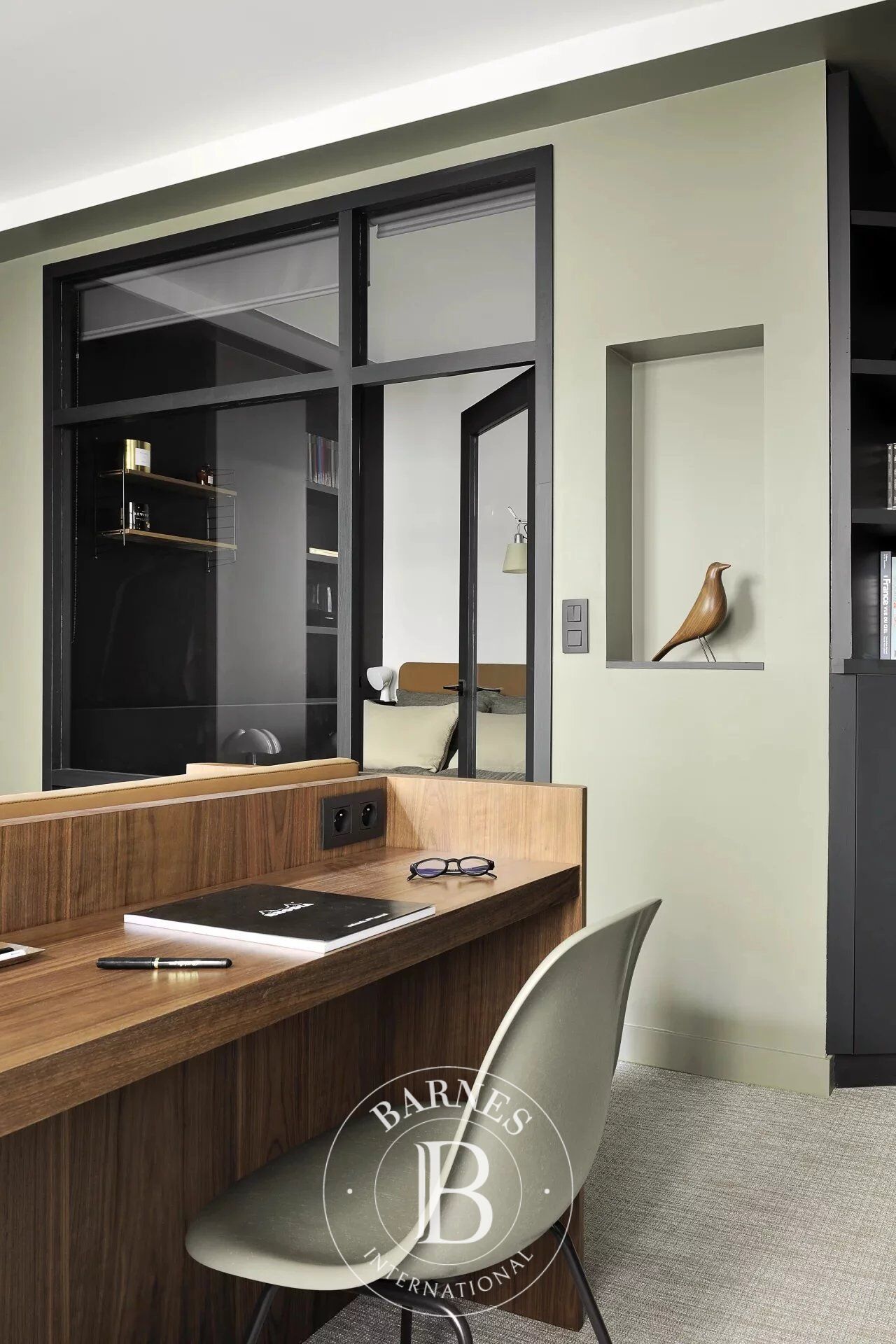 EXCLUSIVE LISTING - PARIS 75008 - Arc de Triomphe / George V - 1-bed apartment - Renovated - picture 3